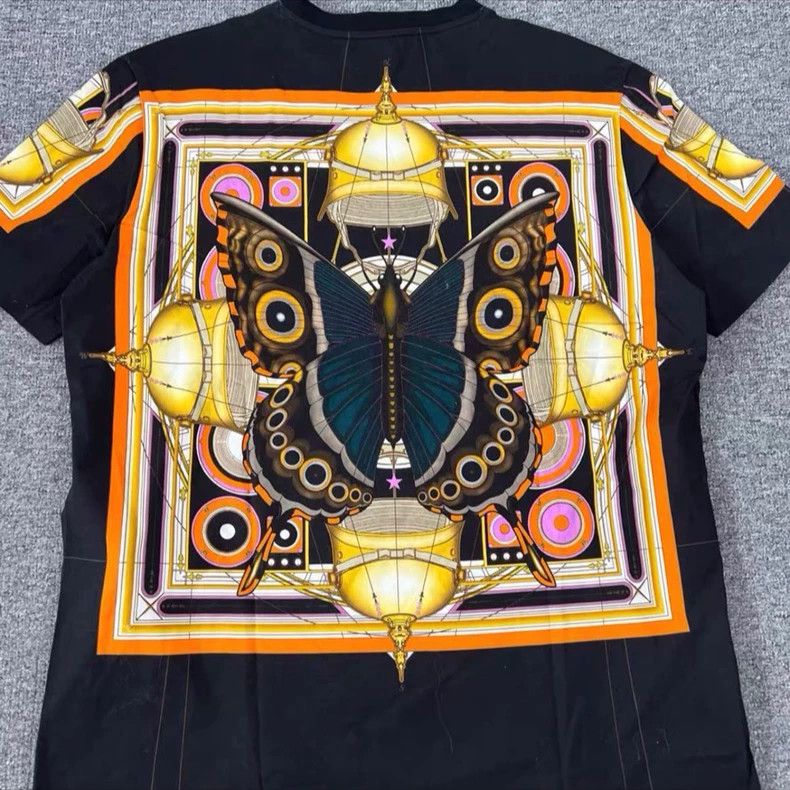 Givenchy Givenchy Classic Short Sleeve T-Shirt Size US M / EU 48-50 / 2 - 5 Thumbnail