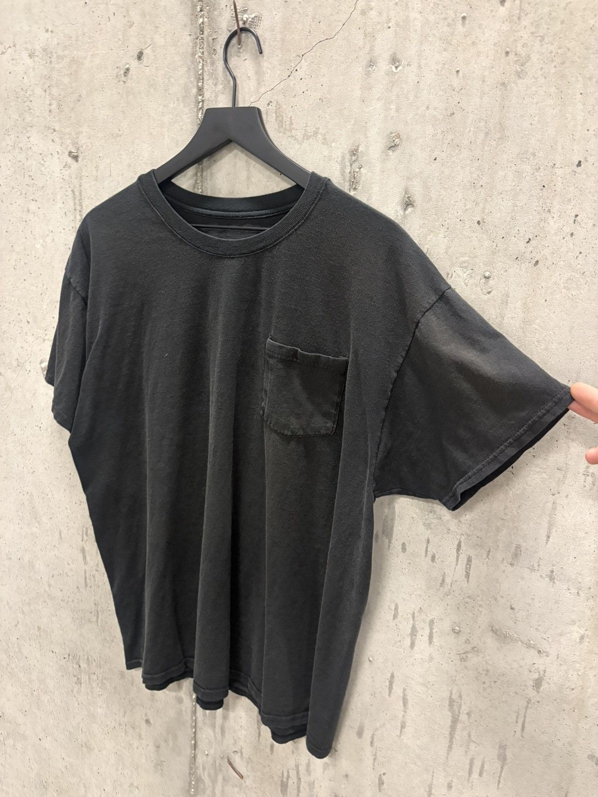 Vintage Vintage Blank Shirt Thrashed Faded Distressed Grunge Band Size US XL / EU 56 / 4 - 2 Thumbnail