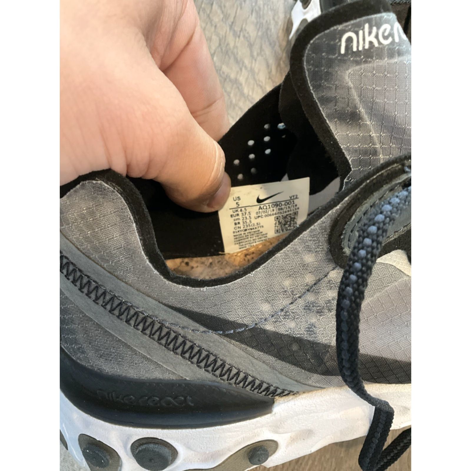 Nike VINTAGE Nike React Element 87 Anthracite Men Shoes 5 Black White Bone Mens Nike React Sneakers 2018 Size US 5 / EU 37 - 8 Thumbnail