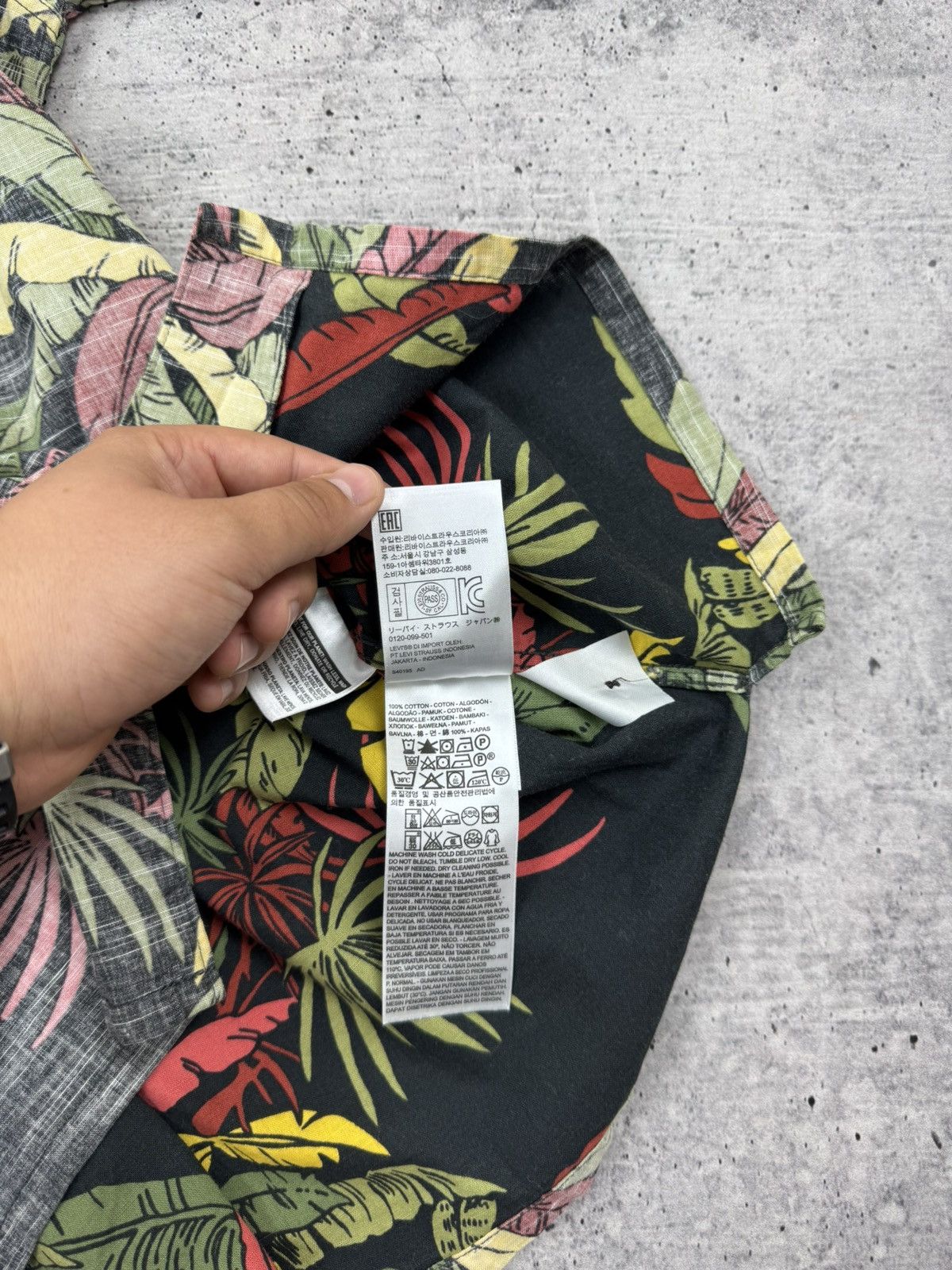 Levi's Levi’s Levis Hawaiian Button Short Sleeve Shirt Men Size L Size US L / EU 52-54 / 3 - 12 Thumbnail