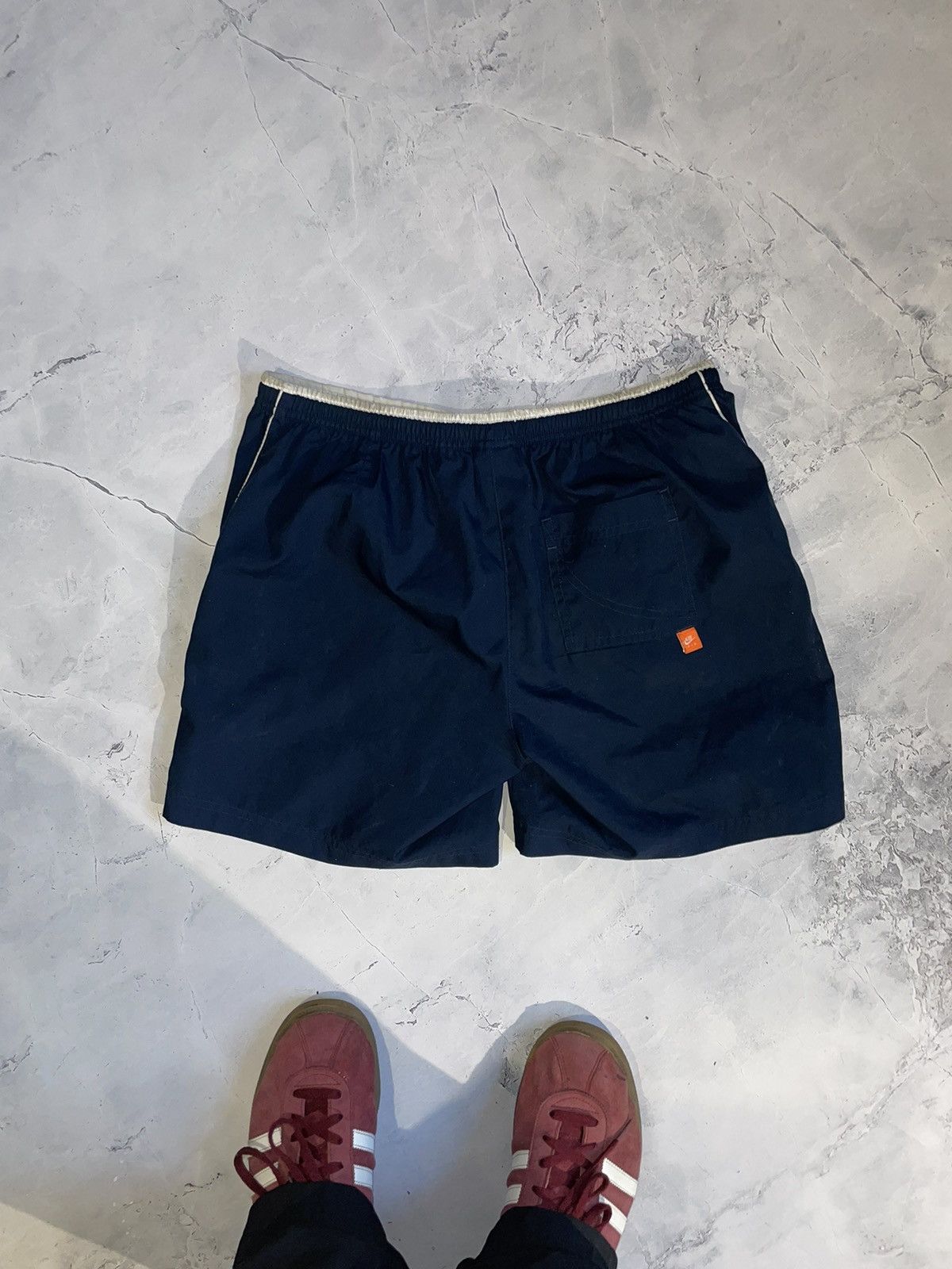 Vintage Vintage 90s Nylon Nike Shorts Size US 32 / EU 48 - 2 Thumbnail