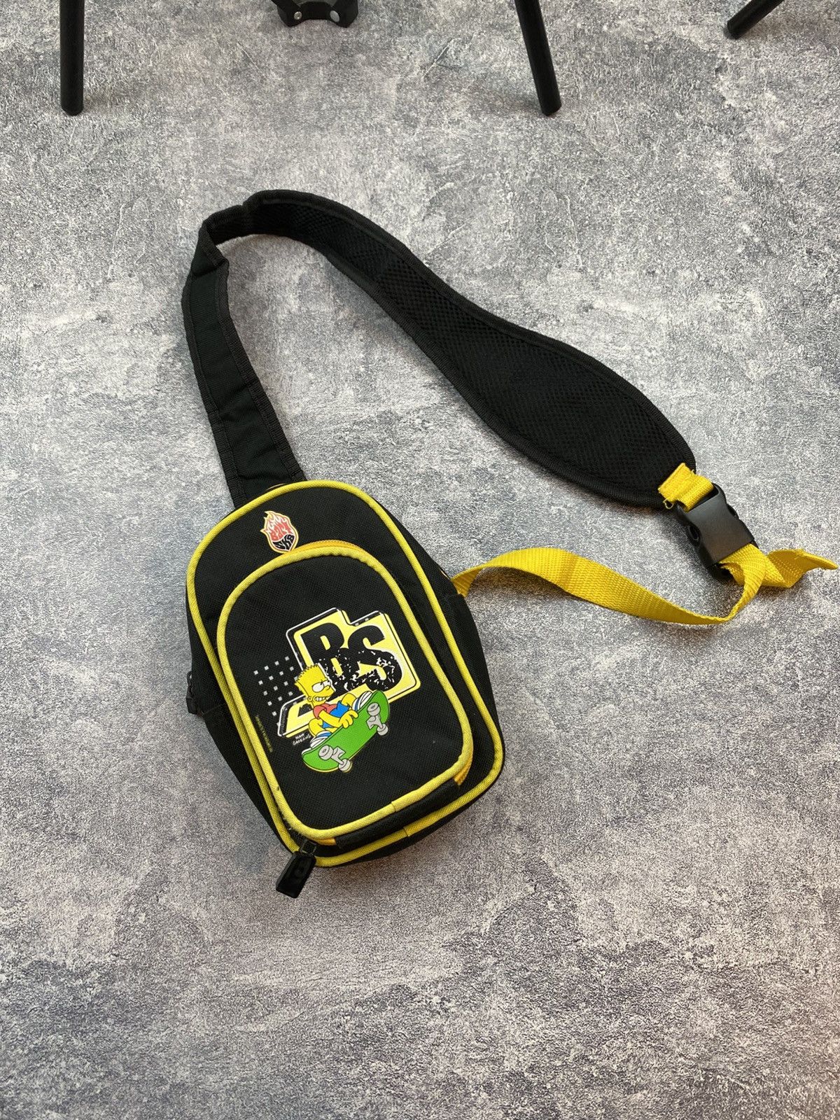 Vintage Vintage The Simpsons Movie Crossbody Bag Size ONE SIZE - 1 Thumbnail