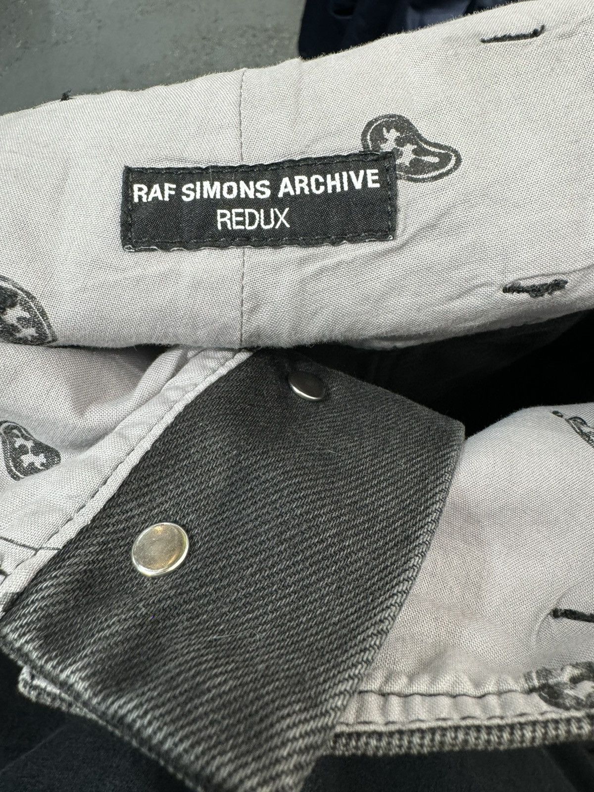 Raf Simons Raf Simons Redux Waves AW04 Oversized Denim Waves Size US 36 / EU 52 - 13 Thumbnail