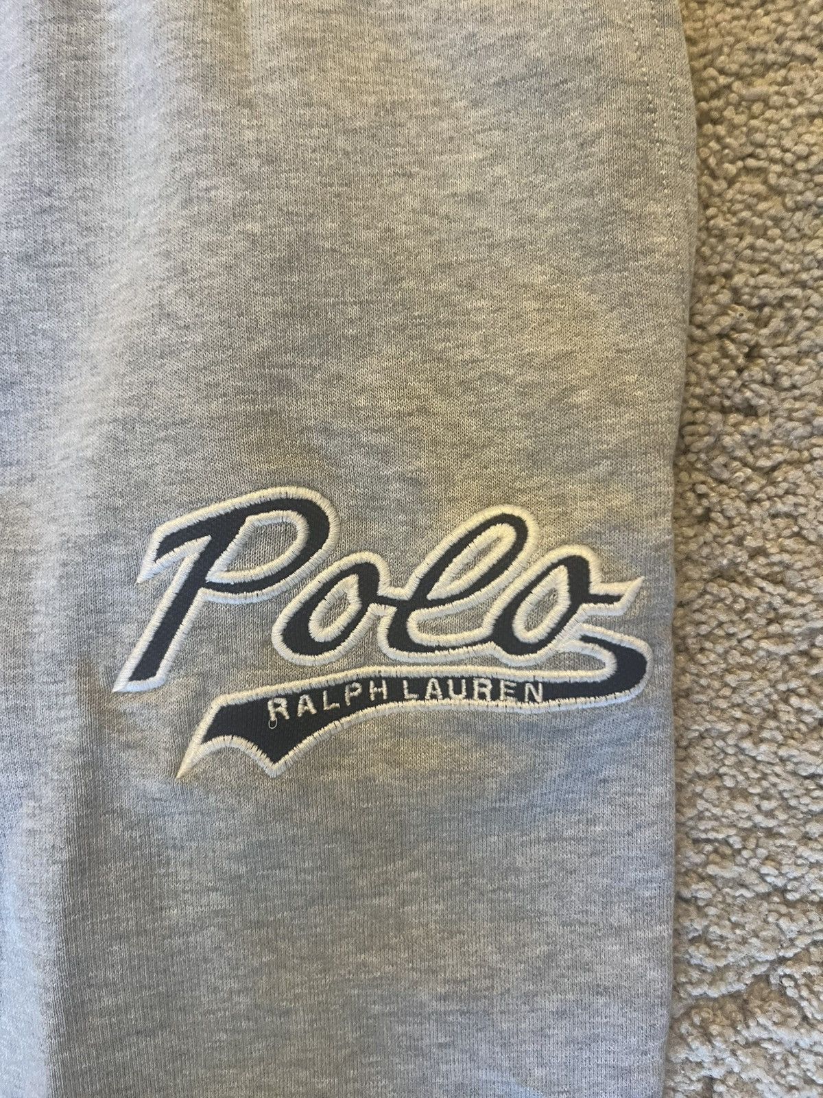 Polo Ralph Lauren Polo Ralph Lauren grey sweatpants Size US 32 / EU 48 - 2 Thumbnail