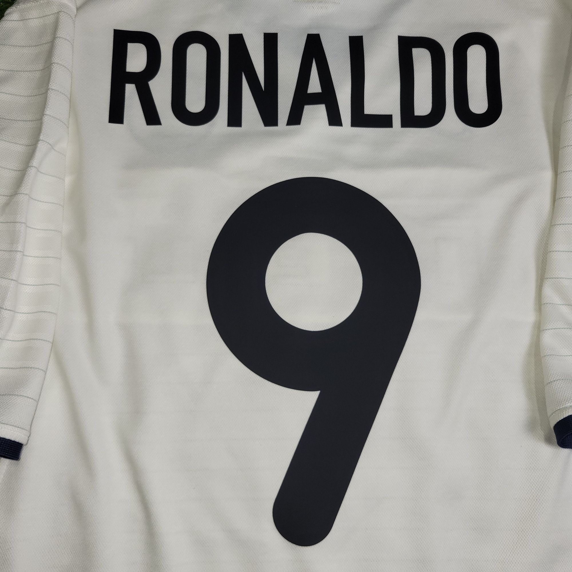 Nike Ronaldo Inter Milan 2000 2001 Away Jersey Shirt L Size US L / EU 52-54 / 3 - 4 Thumbnail