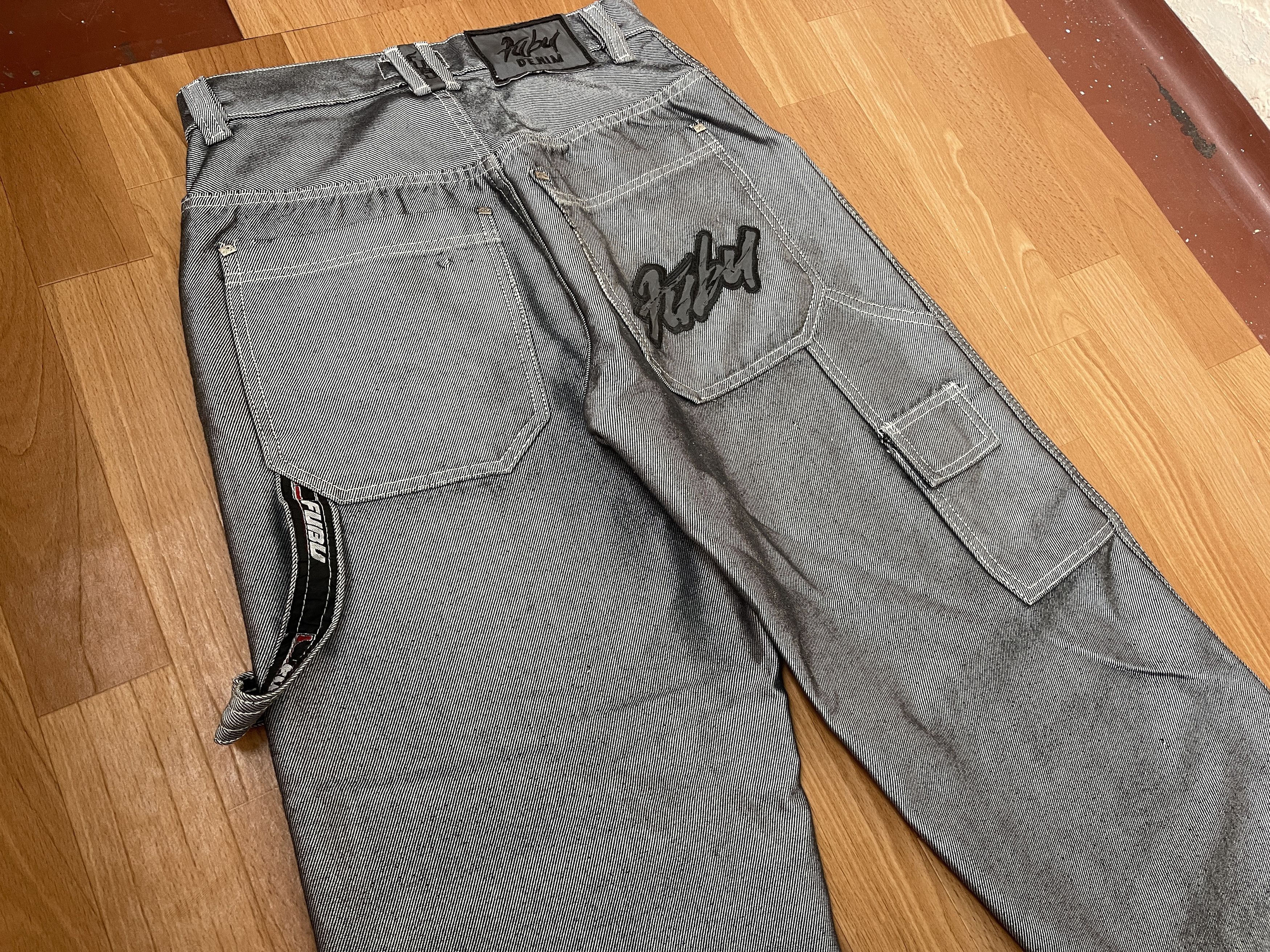 Fubu FUBU jeans shiny vintage baggy jeans silver metallic size 28 Size US 28 / EU 44 - 6 Thumbnail