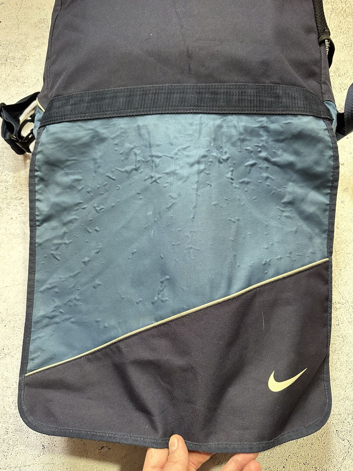 Japanese Brand × Nike Nike vintage Y2K bag messenger Size ONE SIZE - 13 Thumbnail