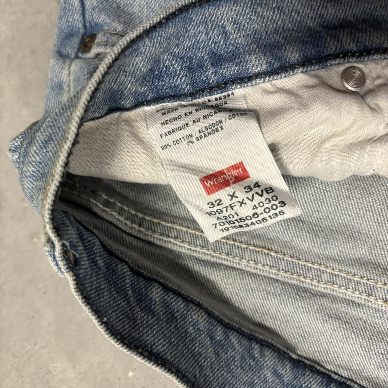 Japanese Brand × Vintage Crazy Vintage Y2K/2000s Light Wash Essential Denim Jeans! Size US 32 / EU 48 - 8 Thumbnail