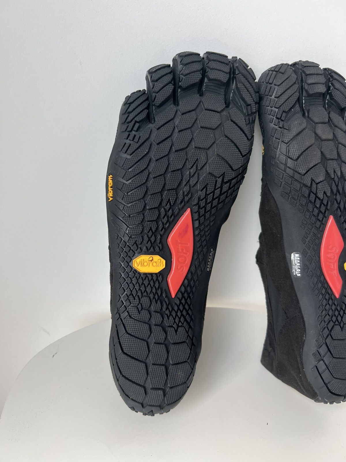 Vibram Vibram Five Fingers Black Toe Shoes Barefoot Running Shoes Size US 14 / EU 47 - 13 Thumbnail