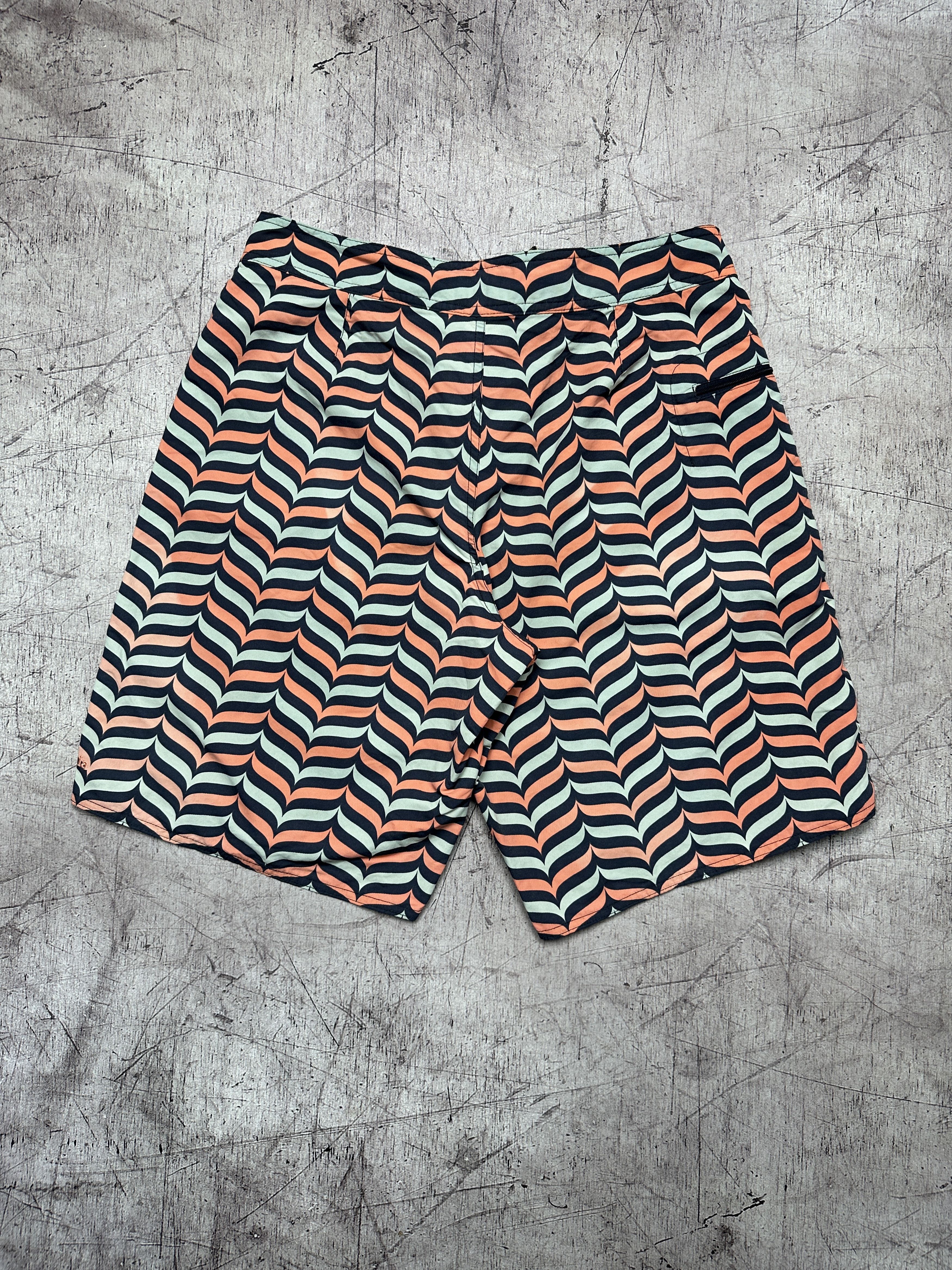 Patagonia Patagonia Vintage Mens Nylon Shorts Size US 32 / EU 48 - 6 Thumbnail