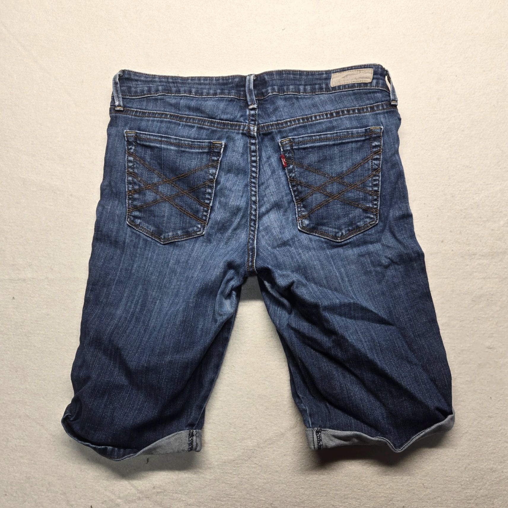 Levi's VINTAGE Levi's Bermuda Shorts Women 6 Denim Cuffed Hem 90s Casual | Blue Size 28" / US 6 / IT 42 - 8 Thumbnail