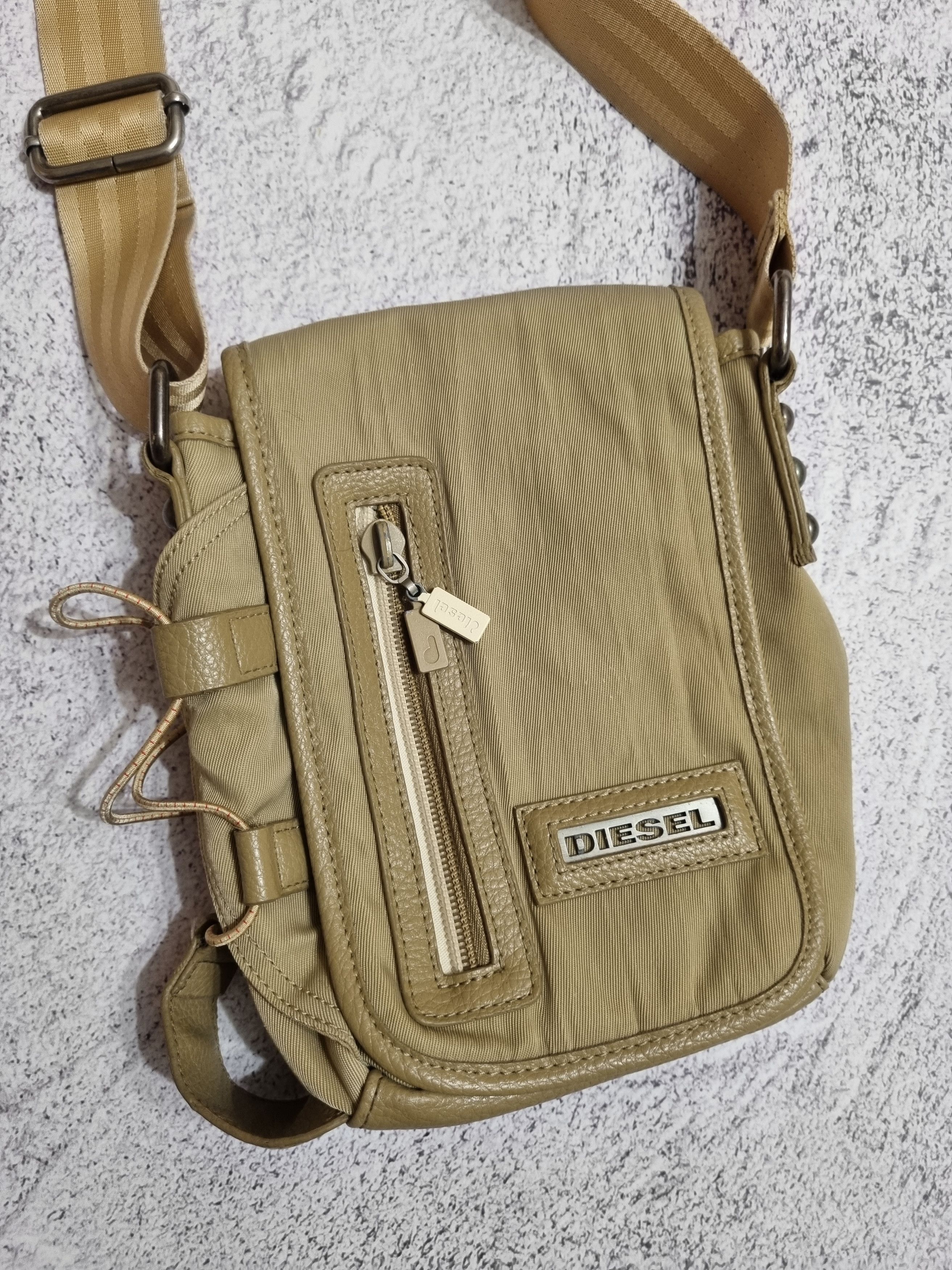 Diesel Vintage Diesel Post Apocalypse Crossbody Bag Size ONE SIZE - 3 Thumbnail