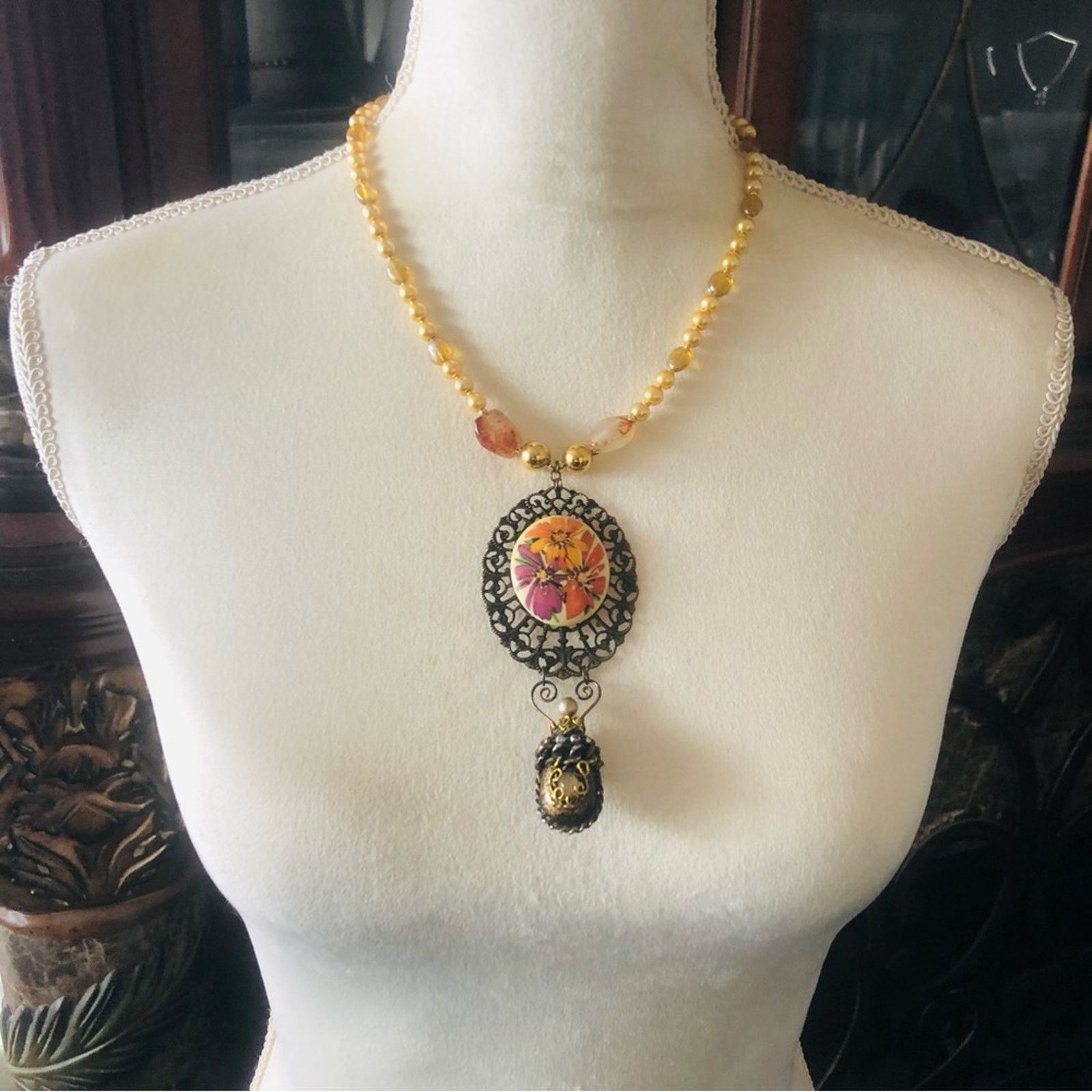 Handmade Handcrafted repurpose floral cameo brass Pearl necklace Size ONE SIZE - 5 Thumbnail