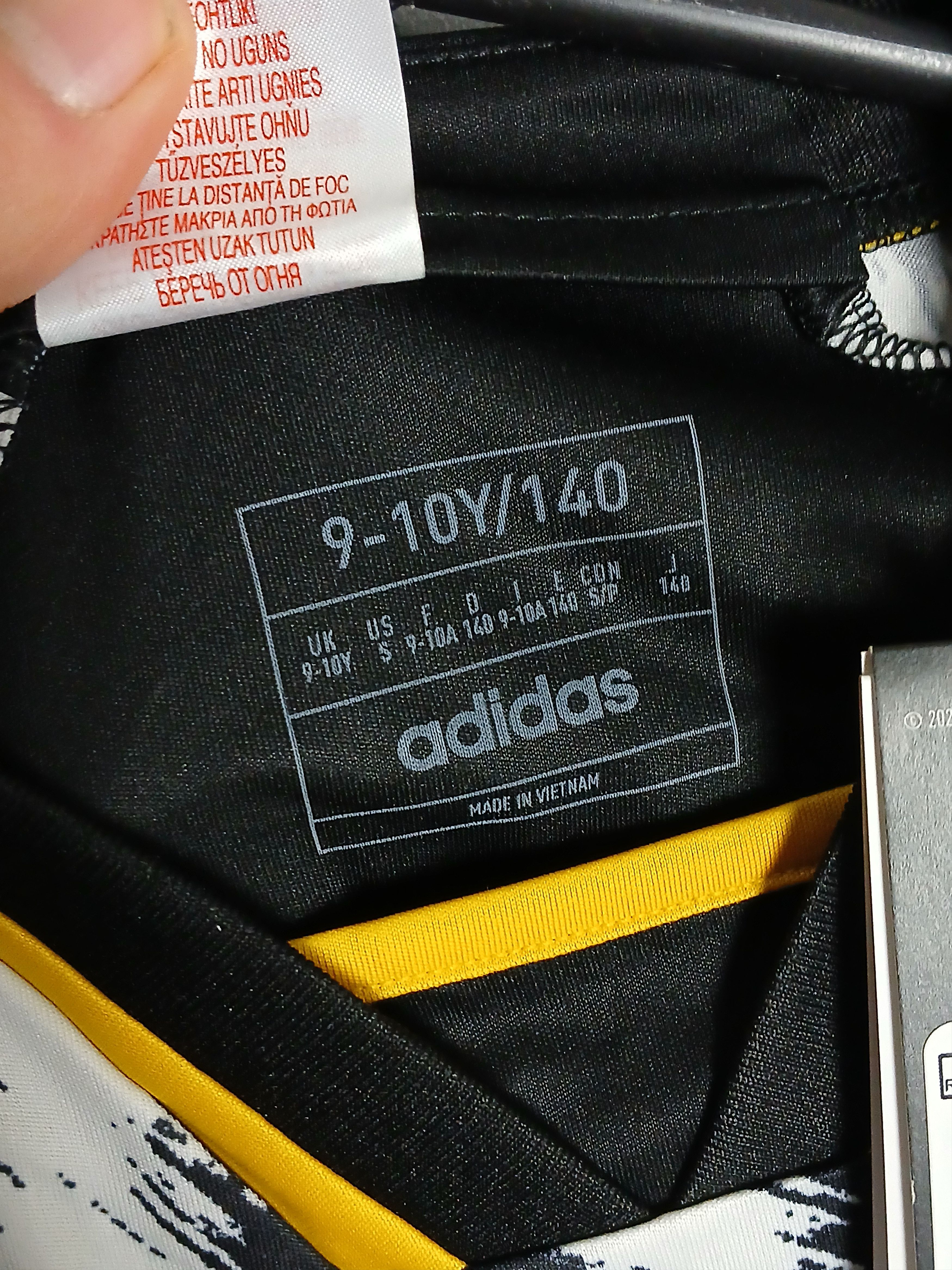 Adidas KIDS New Juventus 23/24 Home Football Jersey T-Shirt Size US S / EU 44-46 / 1 - 6 Thumbnail