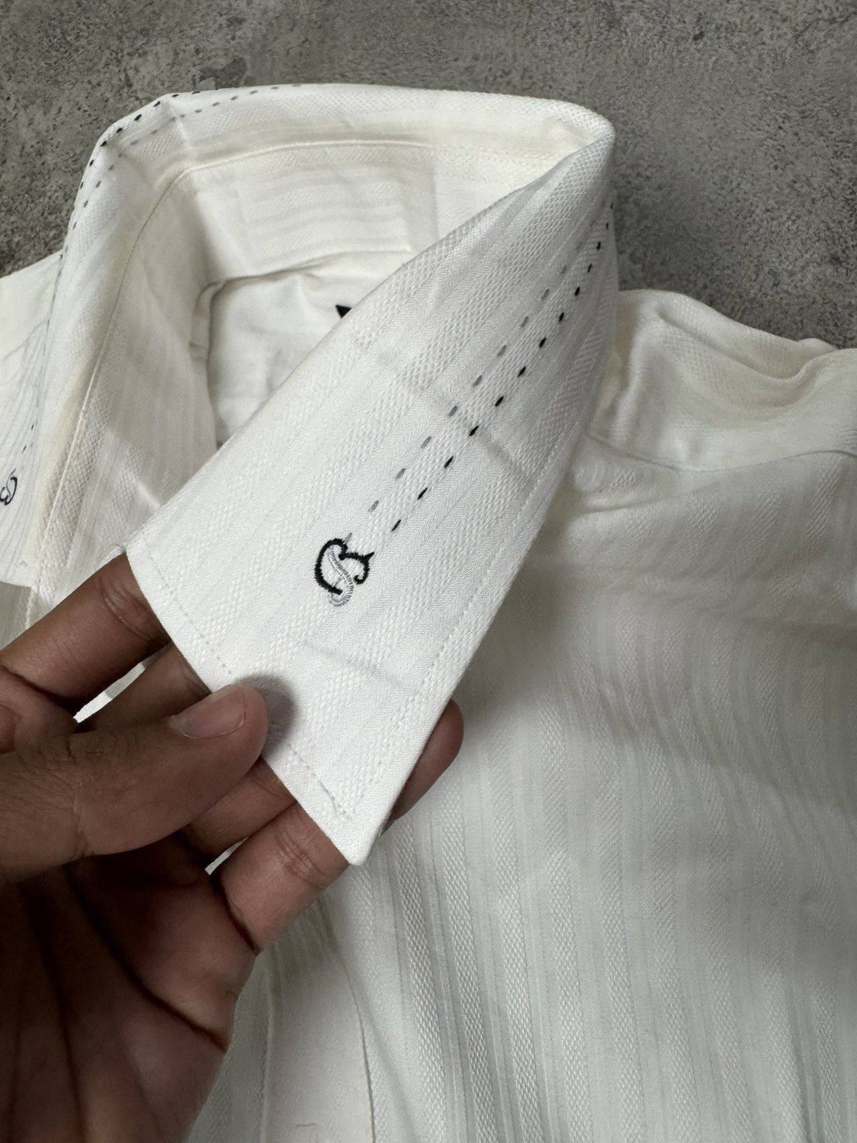 Balenciaga VINTAGE BALENCIAGA SIMPLE MOTIF IN COLAR LONGSLEEVE SHIRT Size US XL / EU 56 / 4 - 7 Thumbnail