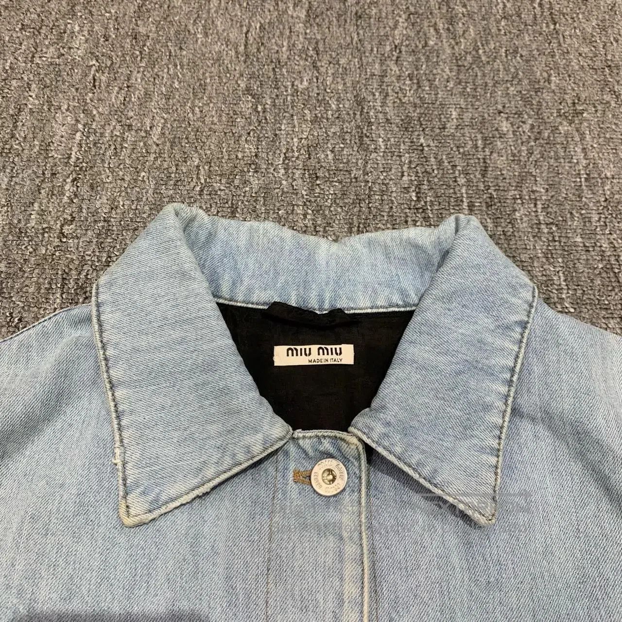 Miu Miu Miu Miu Cropped Denim Jacket. Size S / US 4 / IT 40 - 7 Thumbnail