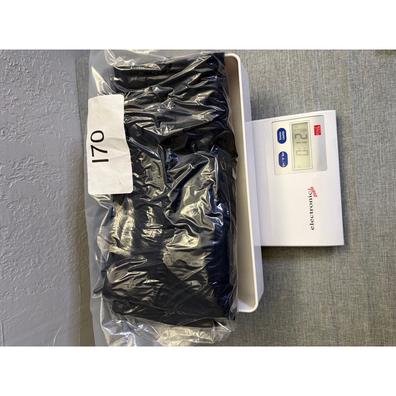 Lululemon Lululemon Men’s Jogger Pants Size Large Black Athletic Size US 26 / EU 42 - 13 Thumbnail