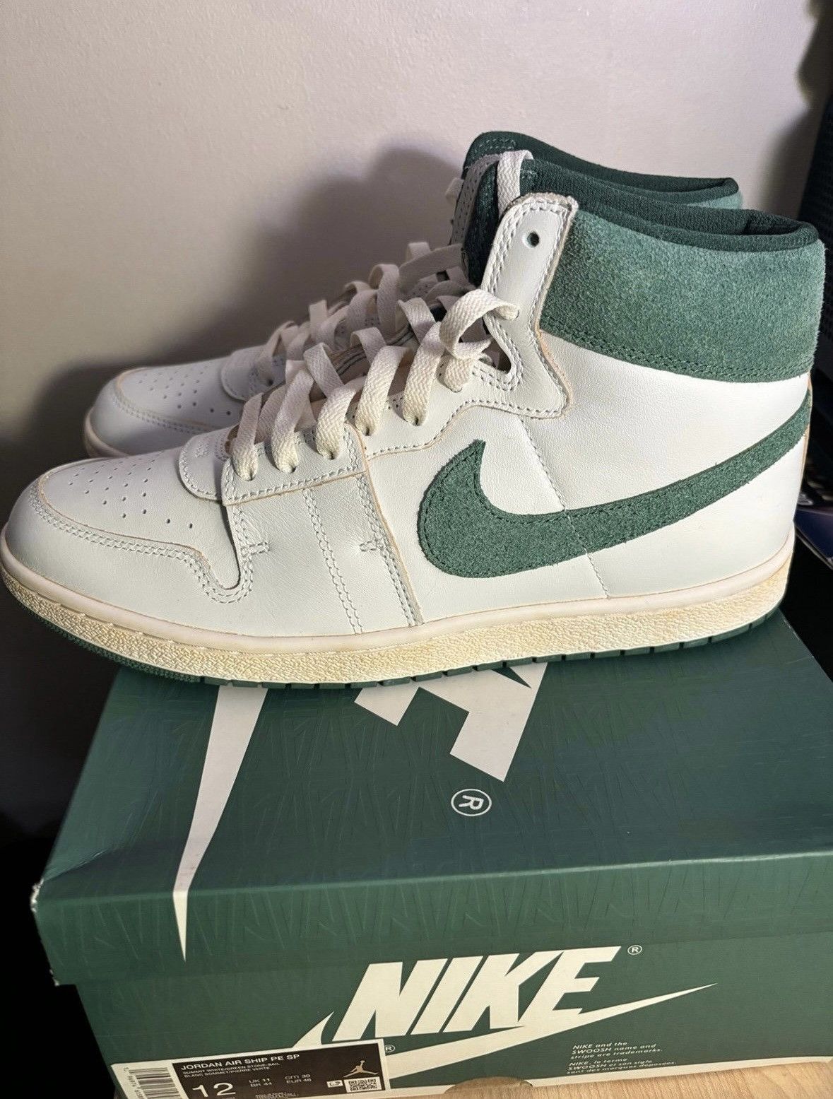 Jordan Brand A MA MANIÉRE X JORDAN AIR SHIP PE SP 'GREEN STONE' Size US 12 / EU 45 - 3 Thumbnail