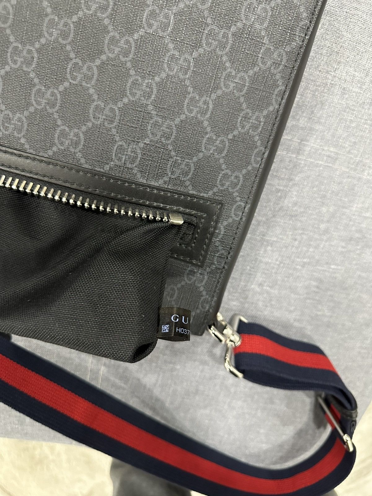 Gucci GUCCI GG BLACK SMALL MESSENGER BAG Size ONE SIZE - 12 Thumbnail