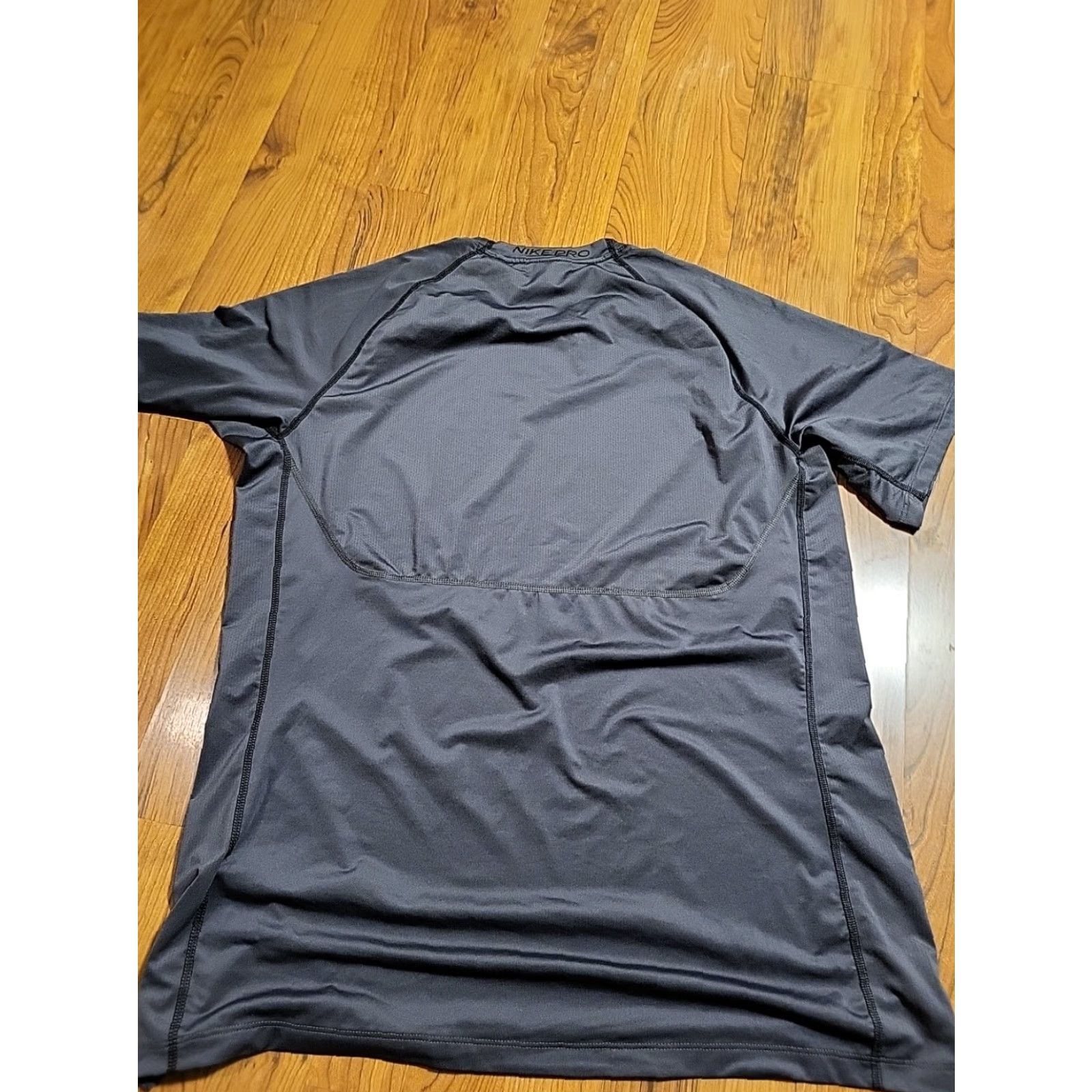 Nike Nike Pro Shirt XL Men Gray 46 in Chest Center Swoosh SS Drifit Pullover Activewear EUC Size US XL / EU 56 / 4 - 4 Thumbnail