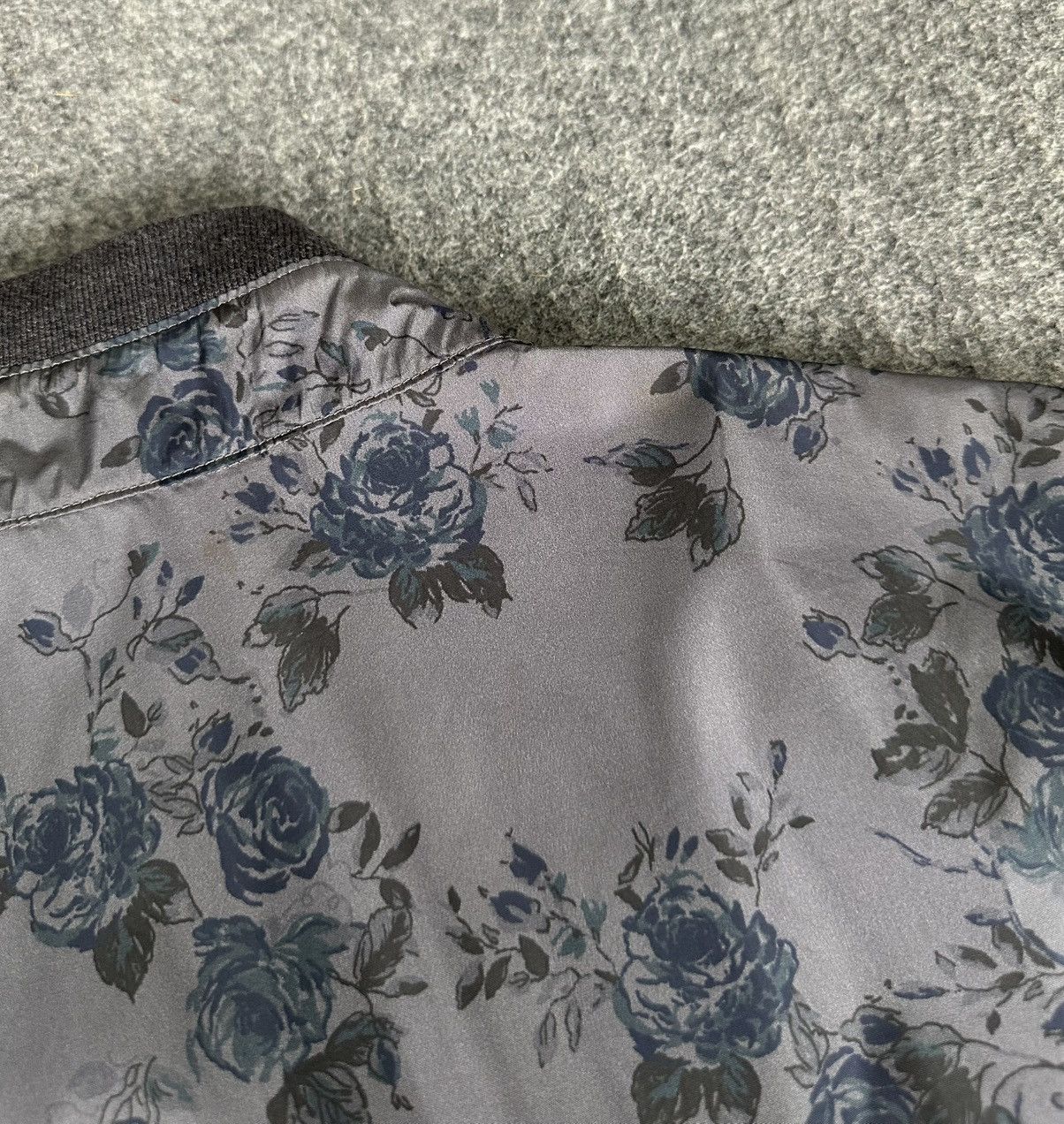 Gucci Gucci - Frida Giannini 2012 Floral Print MA-1 Bomber Jacket Size US S / EU 44-46 / 1 - 15 Thumbnail