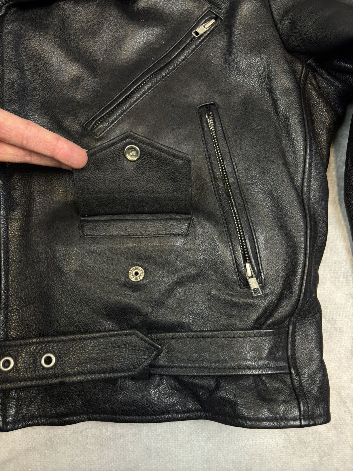 Vintage VINTAGE 90s RAMONES BLACK LEATHER BIKER JACKET RARE Size US L / EU 52-54 / 3 - 6 Thumbnail