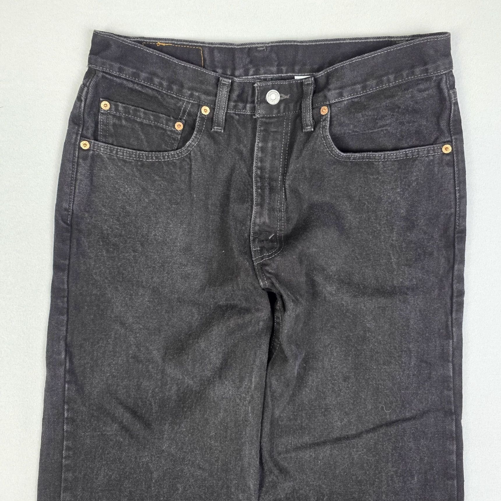 Levi's VINTAGE Levi's 550 Jeans Mens 33 Inseam 31 Black Relaxed Tapered Canada 90s Mens Jeans Size US 33 - 5 Thumbnail