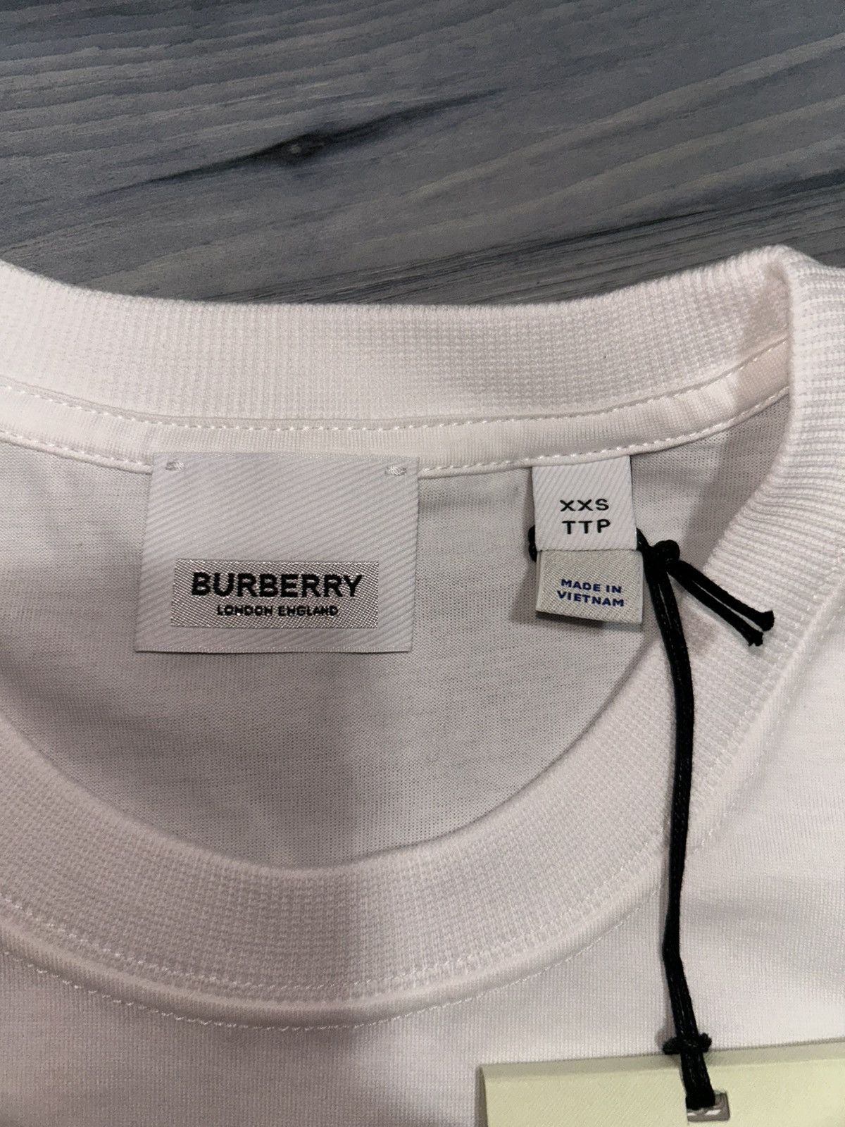 Burberry Burberry Margot EKD White Cotton T-Shirt XXS New w Tags Size XXS / US 00 / IT 34 - 3 Thumbnail