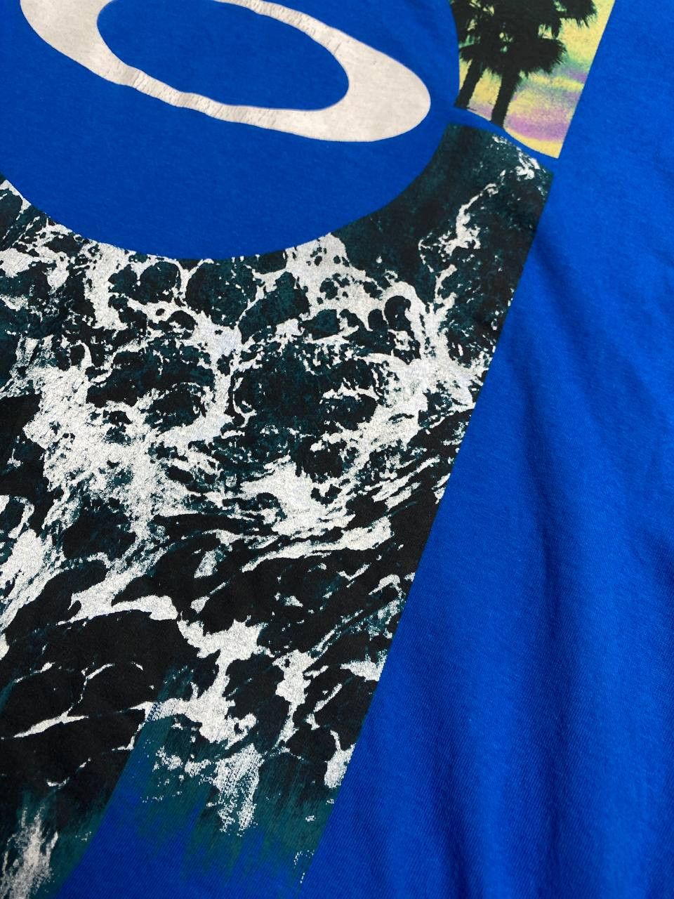 Oakley Streetwear T-Shirt Oakley big logo blue Y2K Vintage Size US L / EU 52-54 / 3 - 13 Thumbnail