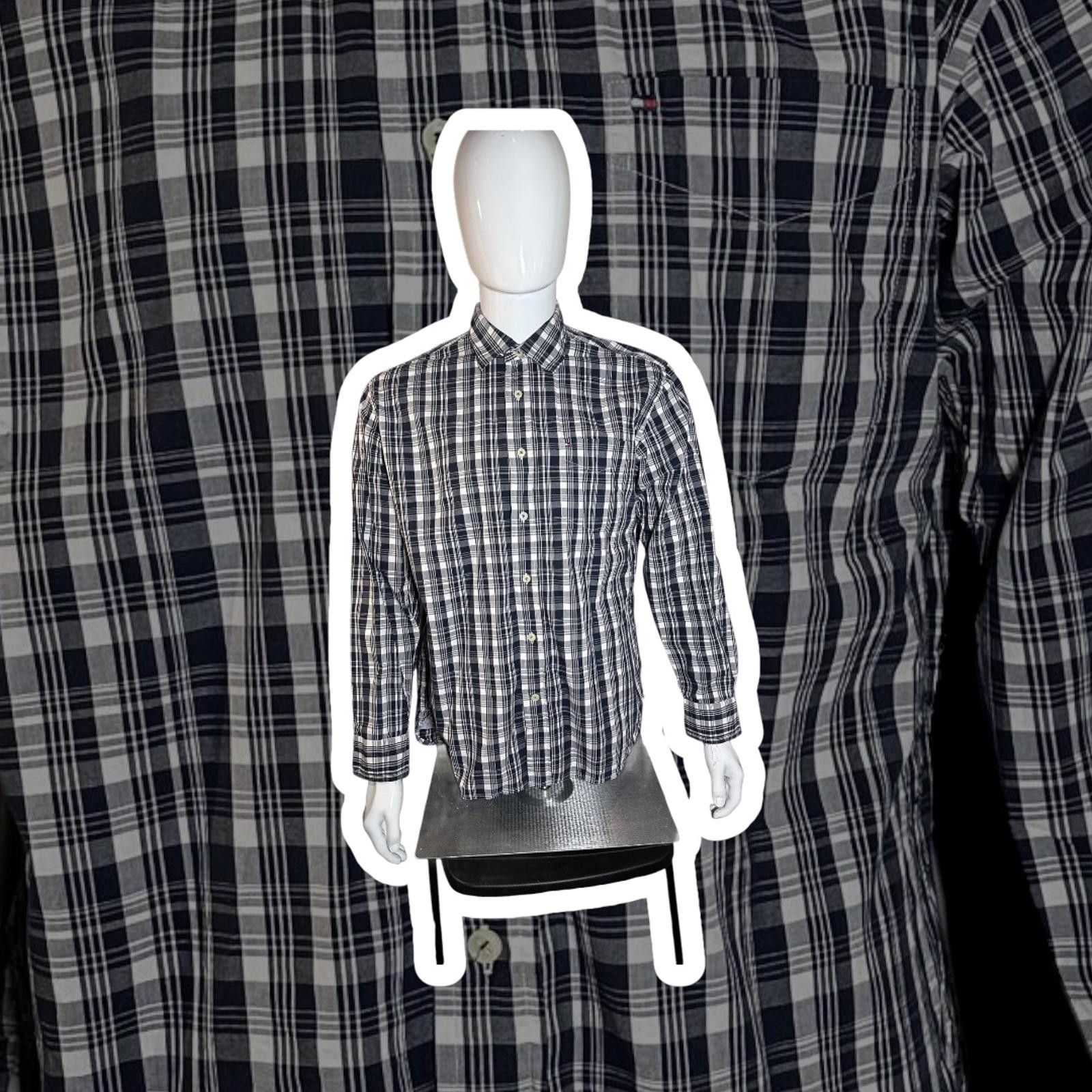 Tommy Hilfiger Tommy Hilfiger Men's Checked Shirt - Classic Style Size US M / EU 48-50 / 2 - 1 Thumbnail