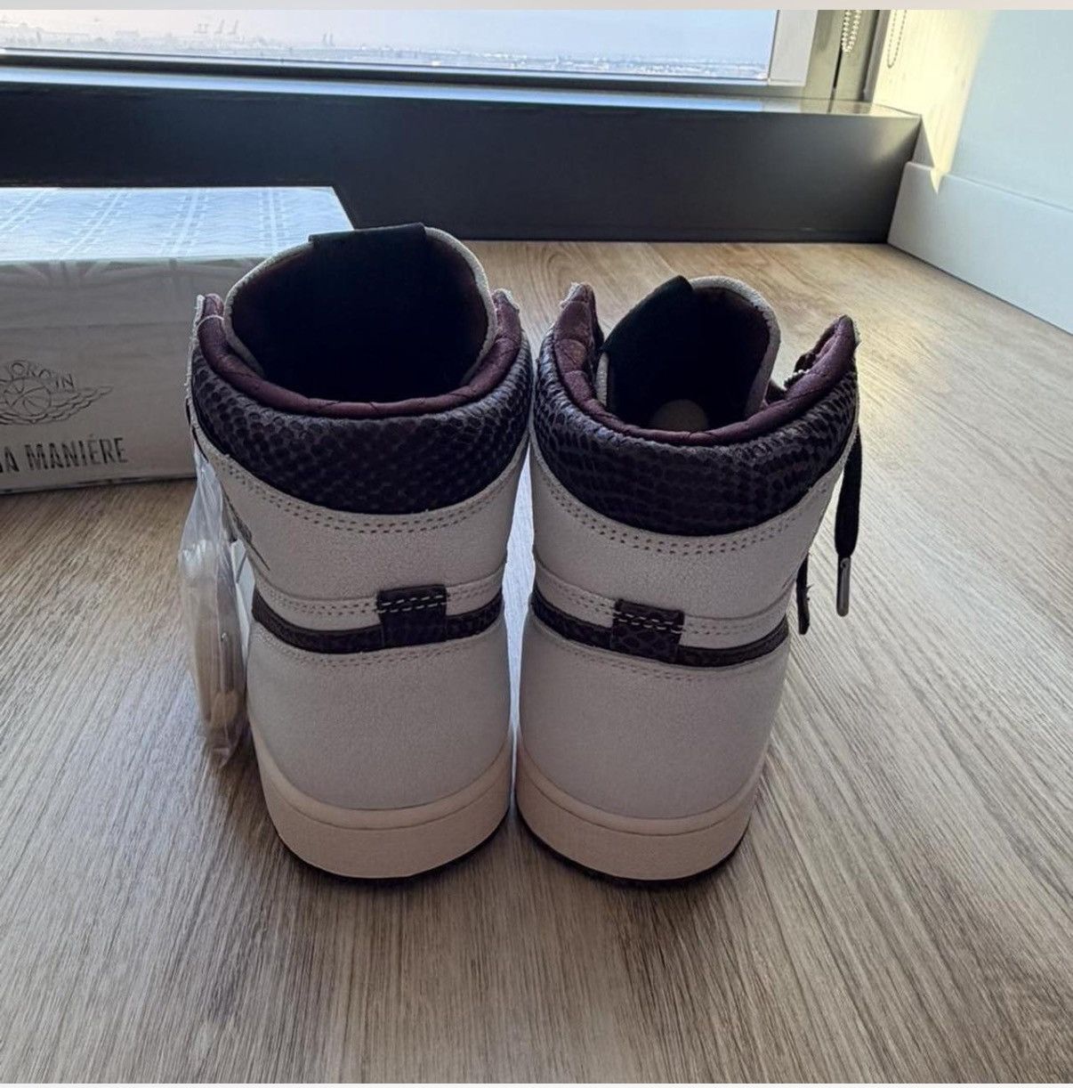 A Ma Maniere × Jordan Brand A Ma Maniere Air Jordan 1 Size US 10 / EU 43 - 2 Thumbnail