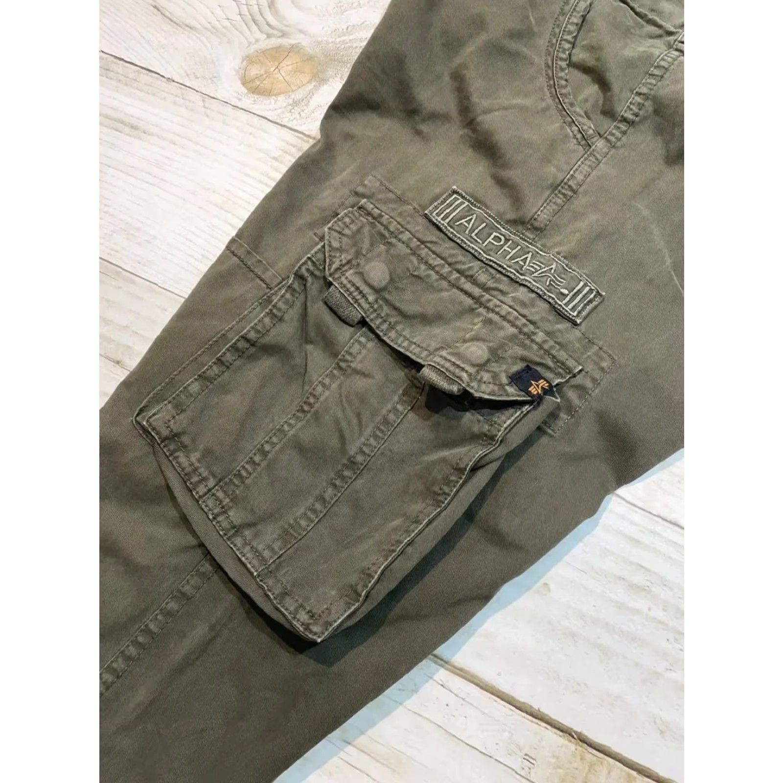 Vintage VINTAGE Alpha Cargo Pants Men L Gray Alpha Cargo Pants Mens L Gray 32in 82cm 43cm Knee Thigh Front Rise Inseam 28cm 30.5cm 10.04in 8.66in 12.01in Size US 33 - 7 Thumbnail