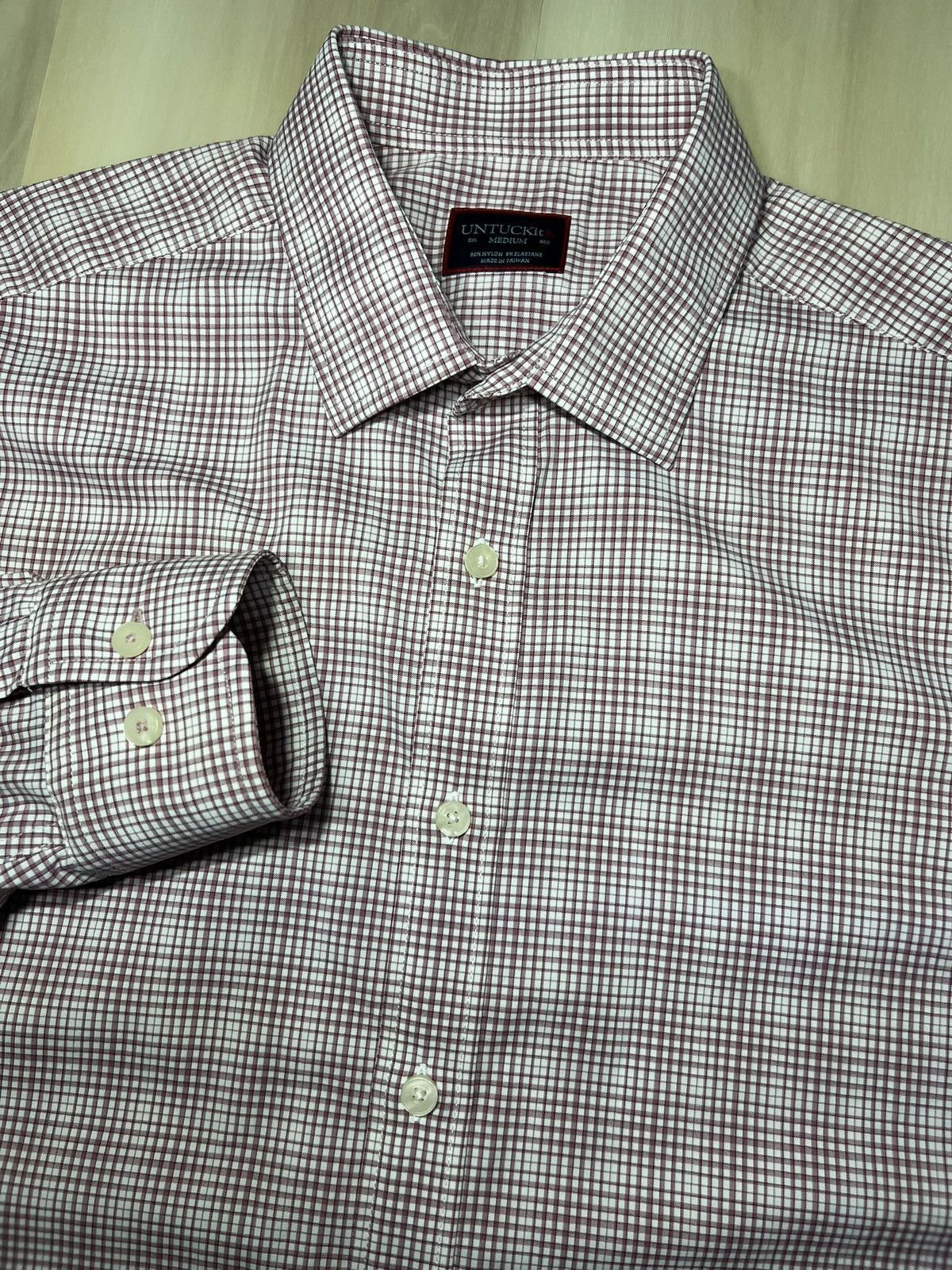 UNTUCKit UNTUCKit Beckman Shirt Men's Size Medium Red Checkered Size US M / EU 48-50 / 2 - 1 Thumbnail