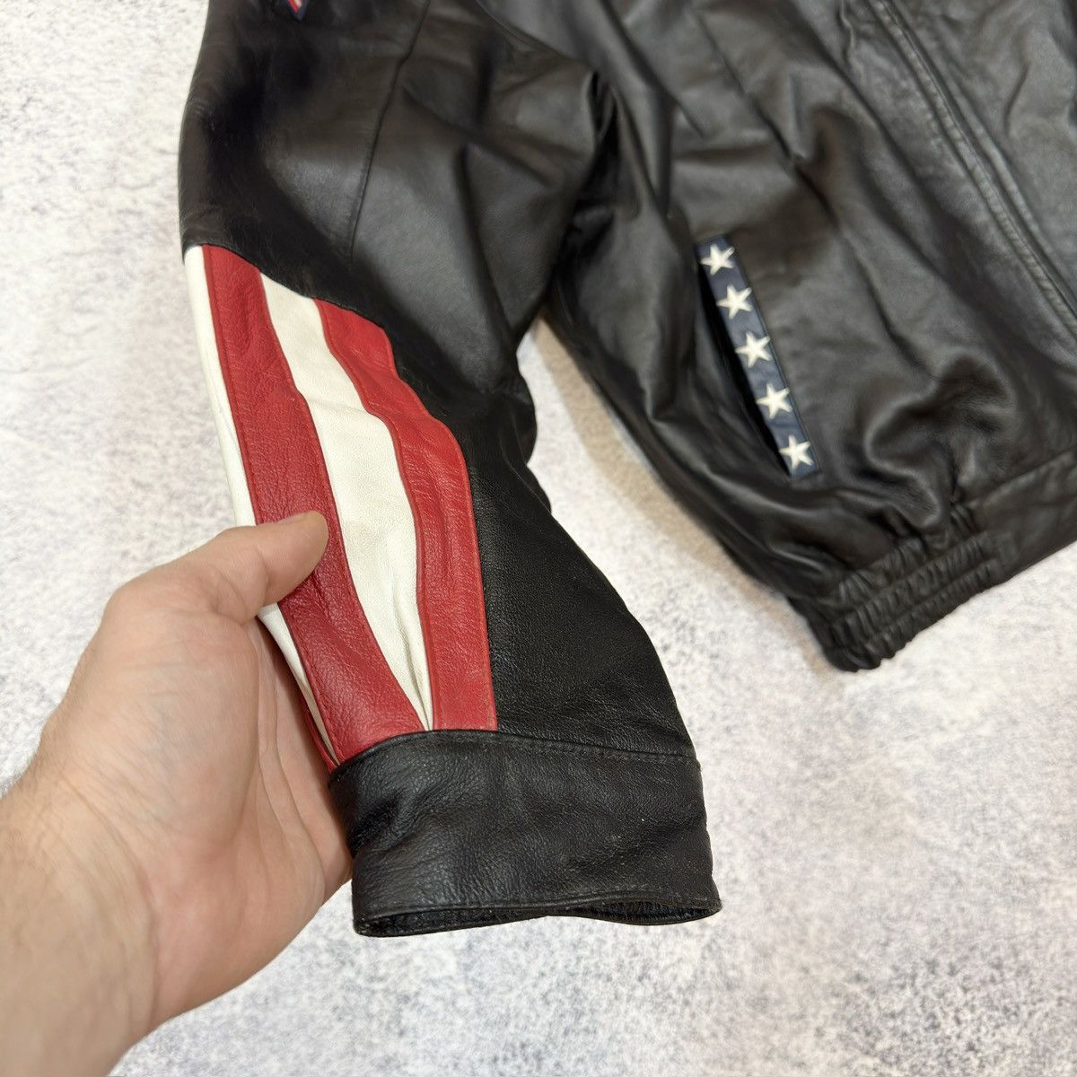 Other Vintage Mens Leather Bomber Jacket USA XL size Size US XL / EU 56 / 4 - 7 Thumbnail