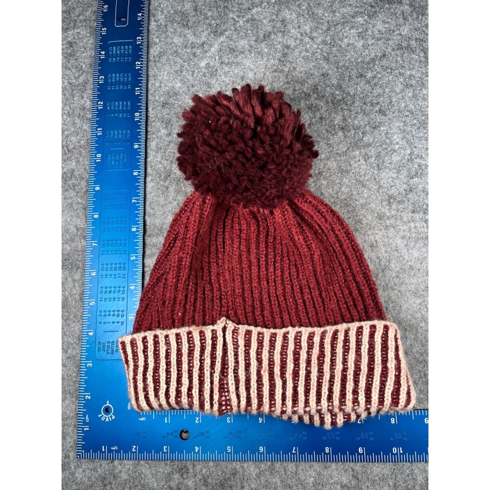 Vintage Berkshire Handkerchief Co Beanie Adult One Size Red Knit 100% Polyester Pom Hat/Cap Unisex Adults Winter Blackout? Size ONE SIZE - 4 Thumbnail