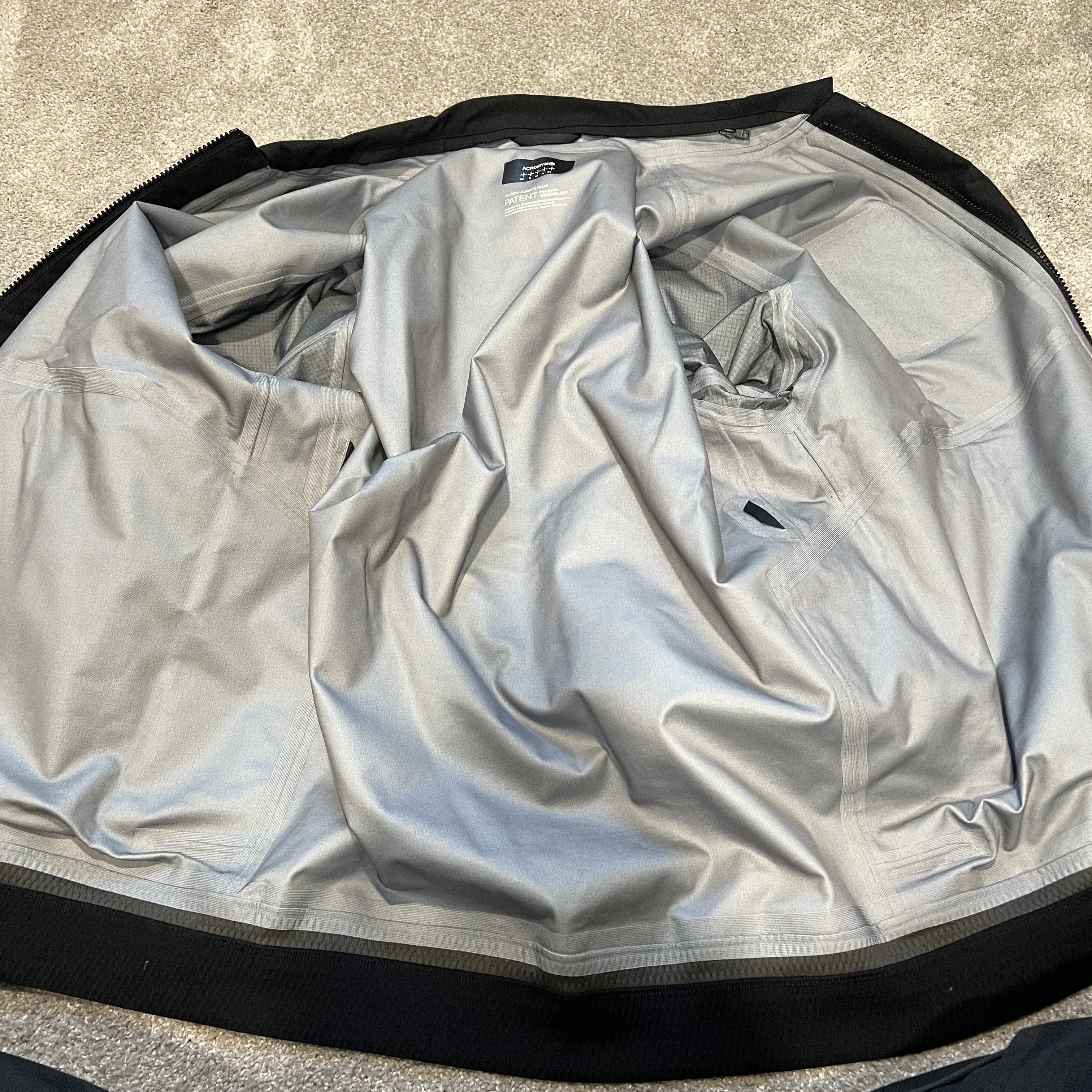Acronym J94-VT | Size M Size US M / EU 48-50 / 2 - 10 Thumbnail