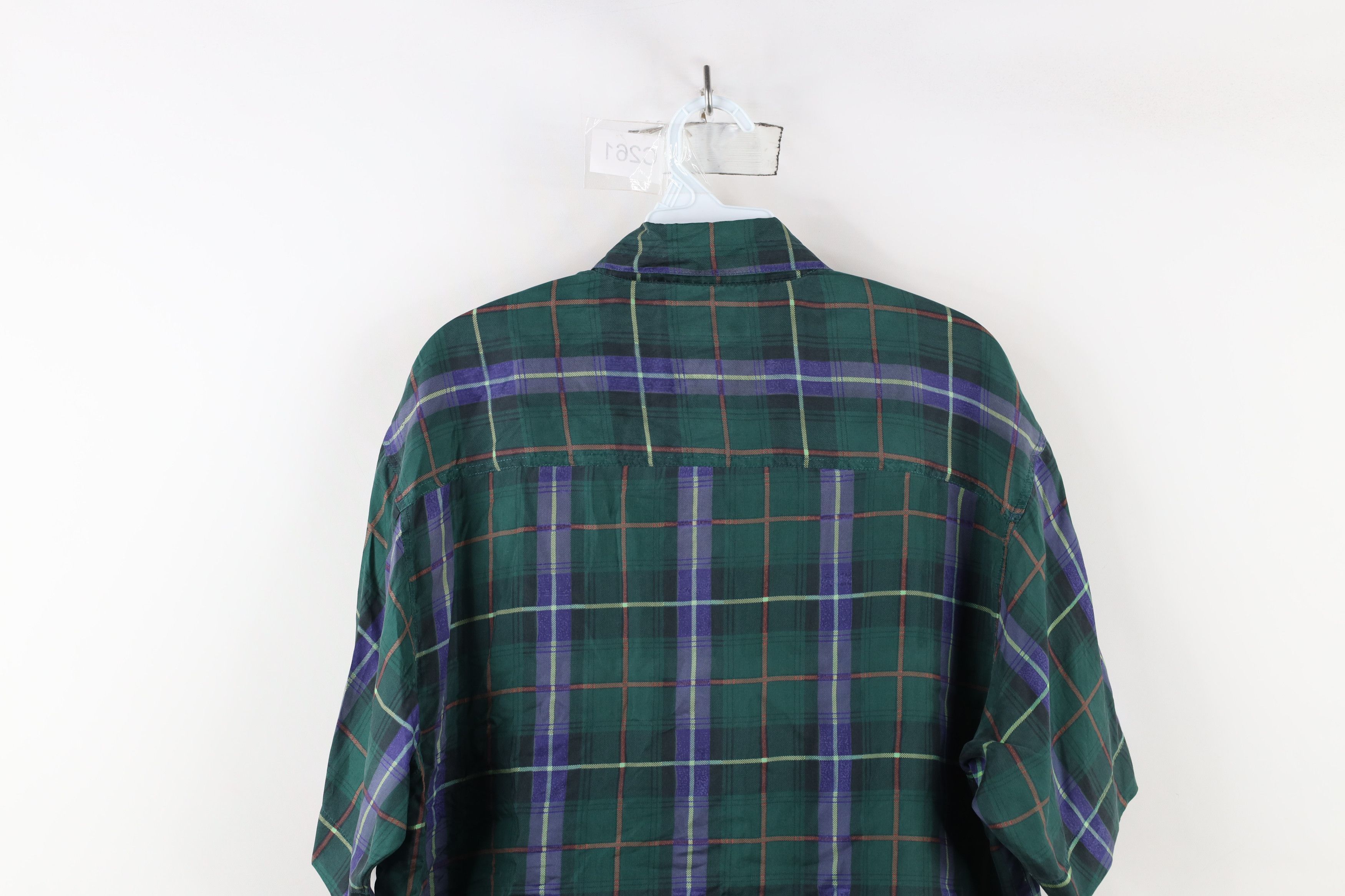 Vintage Vintage 90s Streetwear Fit Silk Collared Button Shirt Plaid Size US S / EU 44-46 / 1 - 11 Thumbnail