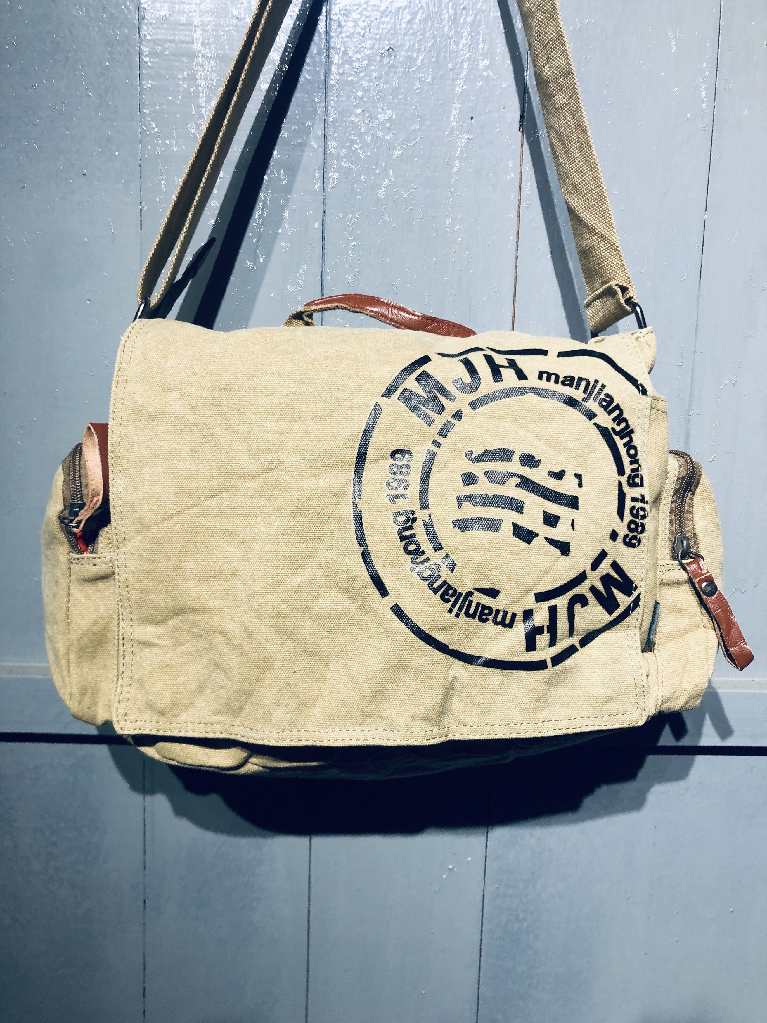 Japanese Brand Japanese Khaki Messenger Bag Size ONE SIZE - 6 Thumbnail
