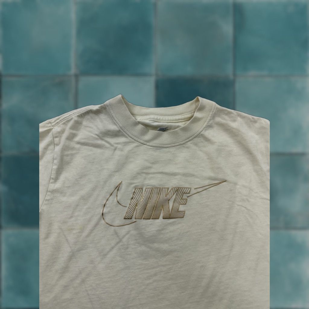 Nike VINTAGE Nike Shirt Womens Medium Yellow Short Sleeve Front Logo Loose Fit Size M / US 6-8 / IT 42-44 - 1 Thumbnail