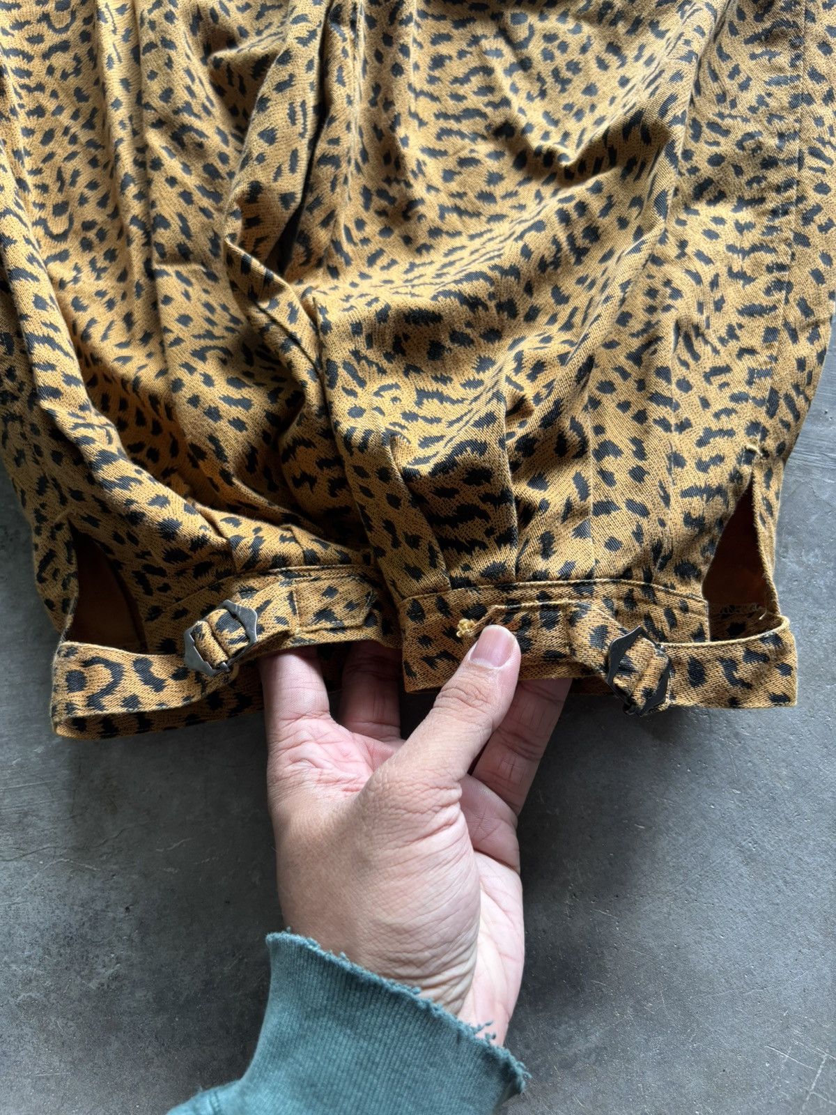 20471120 × Hysteric Glamour × Japanese Brand CRAZY VEMMAX CHEETAH LEOPARD NIKKAPOKKA TOBI PANTS JAPANESE Size US 30 / EU 46 - 8 Thumbnail