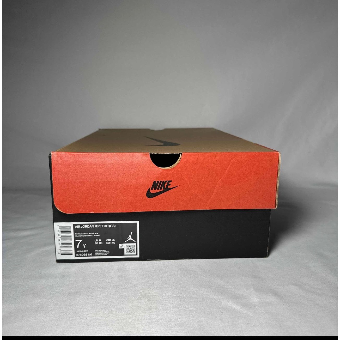 Jordan Brand × Nike Size 7 - Nike Air Jordan 11 Retro GS Cherry Men's Shoes Size US 7 / EU 40 - 9 Thumbnail