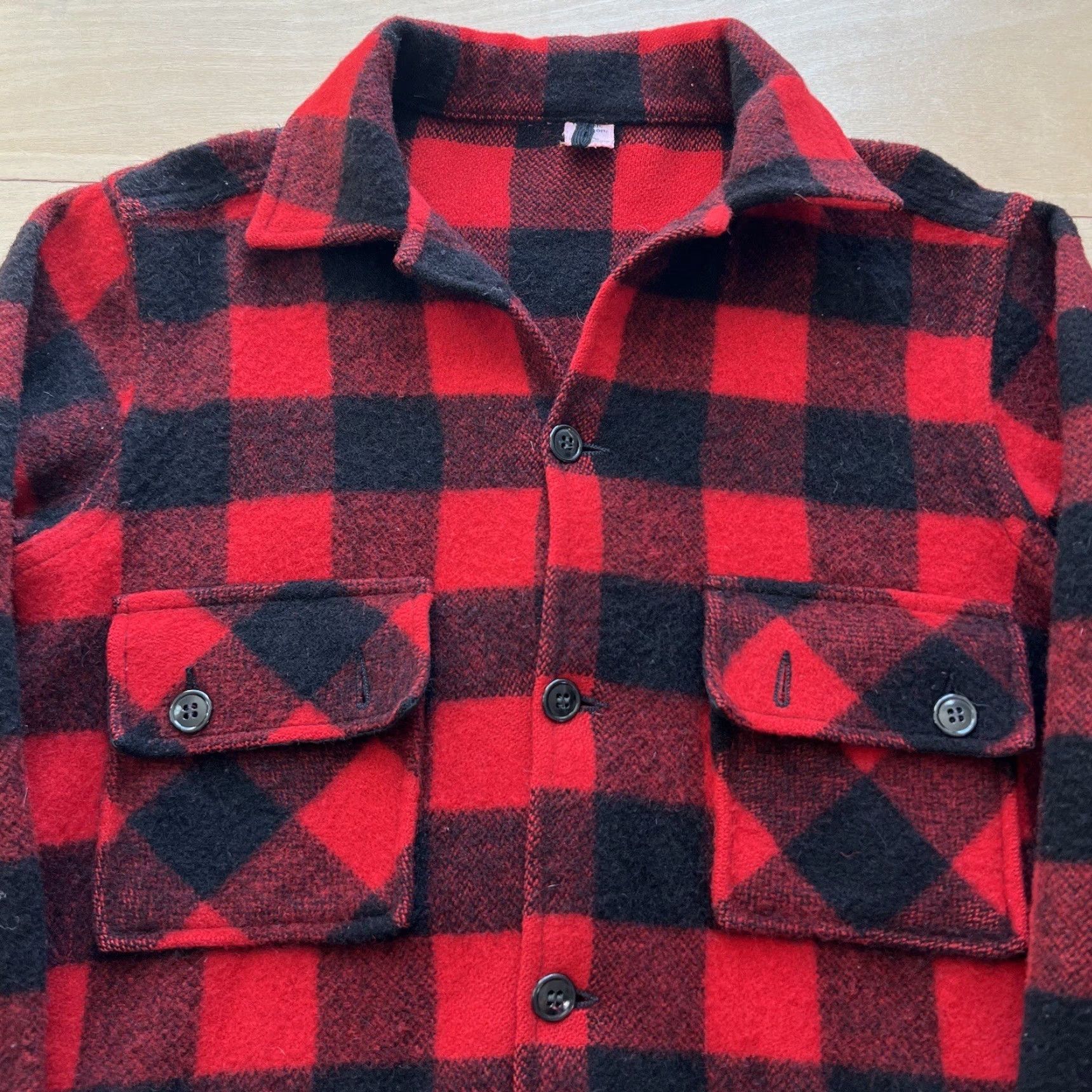 Vintage VINTAGE Fashion Wagon Heavy Wool Flannel Red Buffalo Plaid 70s Workwear Shirt M Mens Western Cowboy Button-Up Size US M / EU 48-50 / 2 - 3 Thumbnail