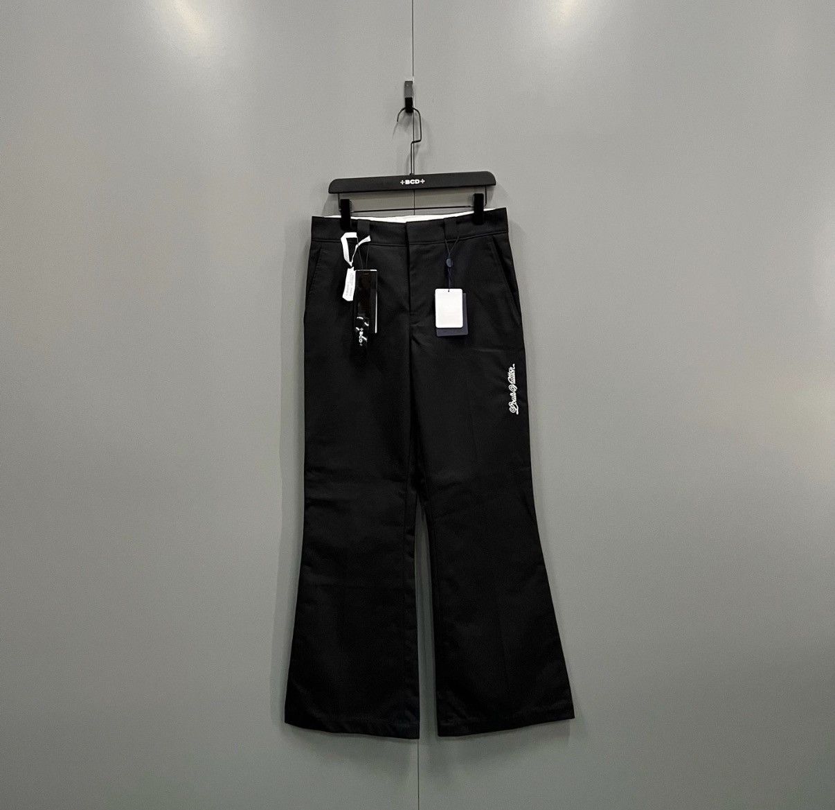 Louis Vuitton Louis Vuitton 25 Spring Embroidered Logo Flared Pants J41 Size US 30 / EU 46 - 1 Thumbnail