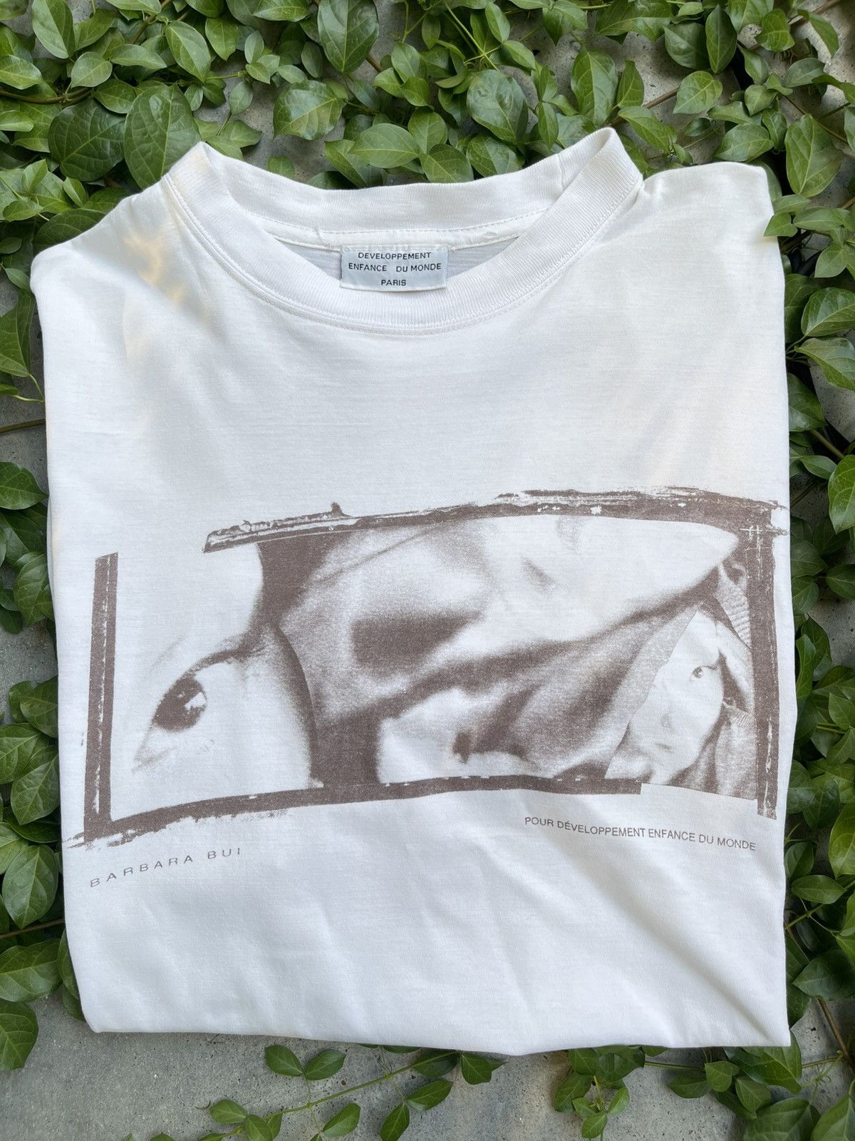 Designer Vintage BARBARA BUI POUR DÉVELOPPEMENT ENFANCE DU MONDE Tees Size US L / EU 52-54 / 3 - 14 Thumbnail