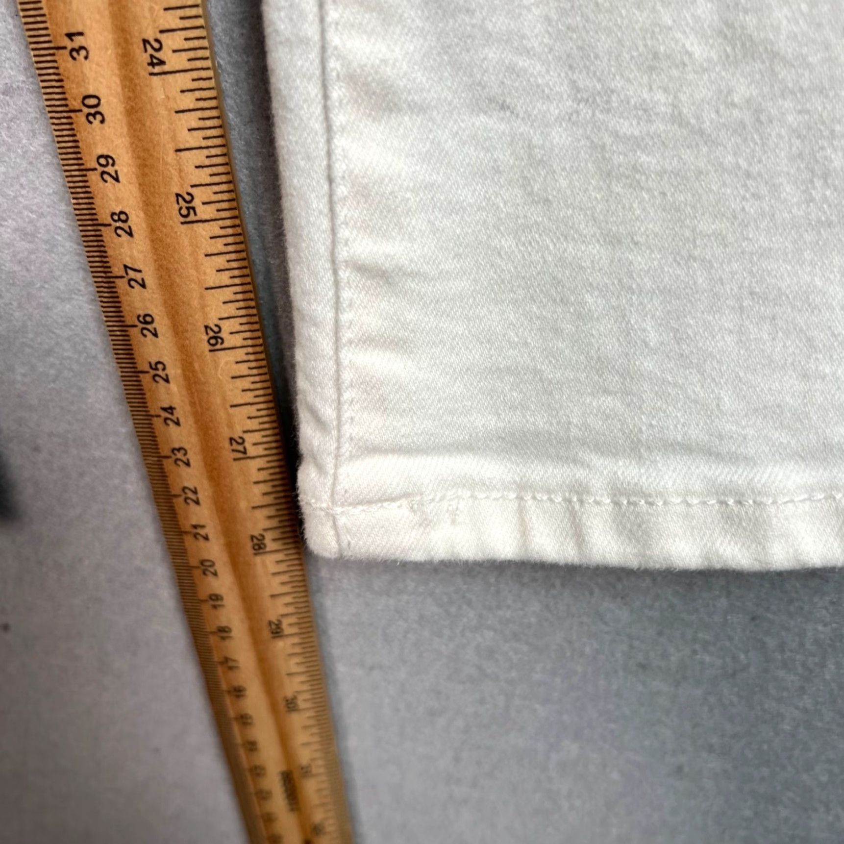 Vintage VINTAGE GU by Uniqlo High-Waisted White Denim Jeans Flared Legs Size M Cotton Blend Adult Womens Size 32" / US 10 / IT 46 - 6 Thumbnail