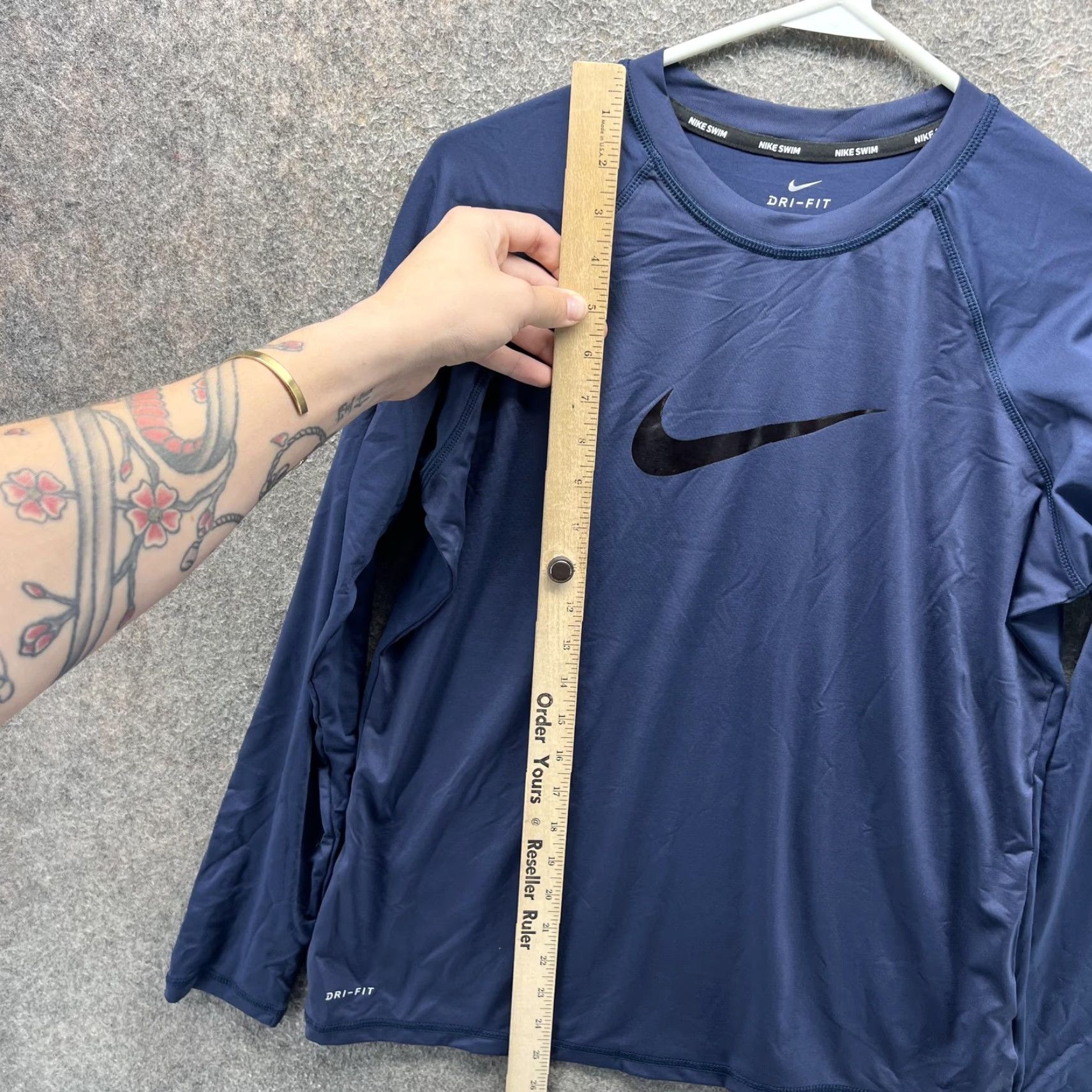 Nike Nike Swim Shirt Mens M Blue Dri-FIT Long Sleeve Rash Guard Size US M / EU 48-50 / 2 - 6 Thumbnail