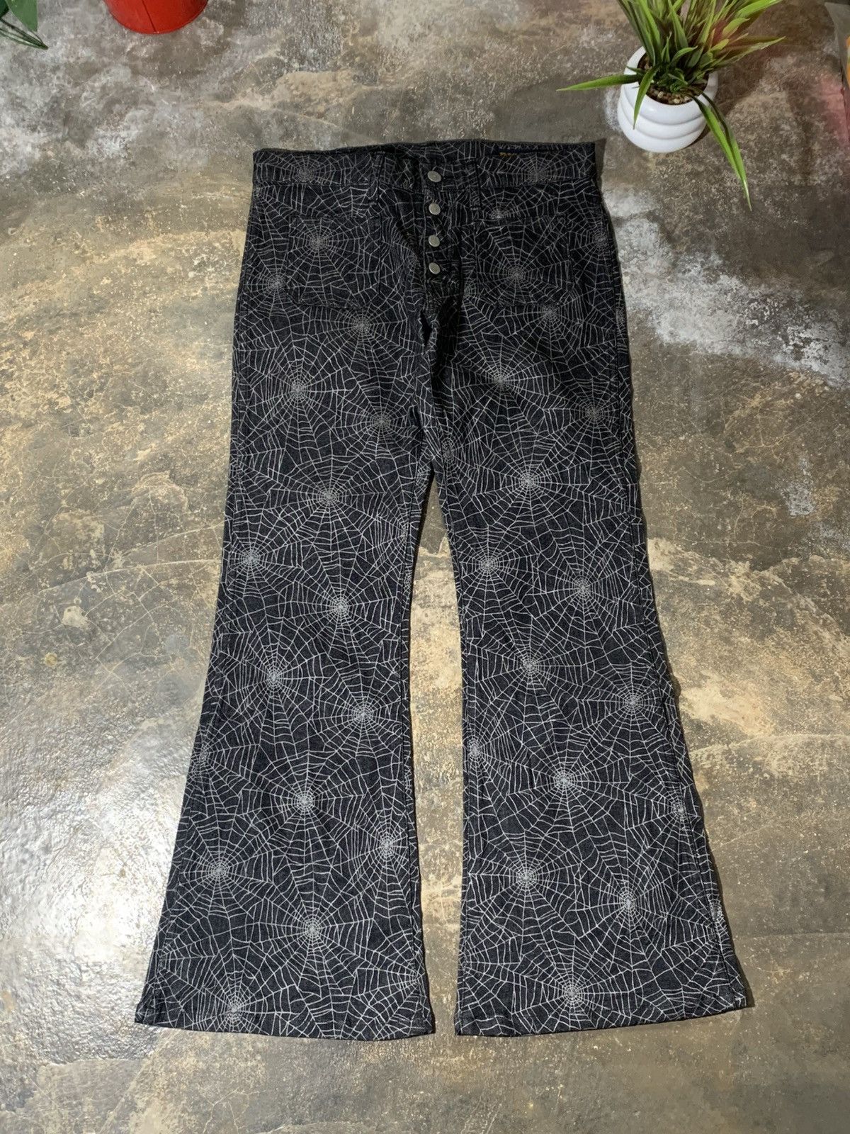 If Six Was Nine Bison Spider Web Flare Jeans Size 30" / US 8 / IT 44 - 1 Thumbnail