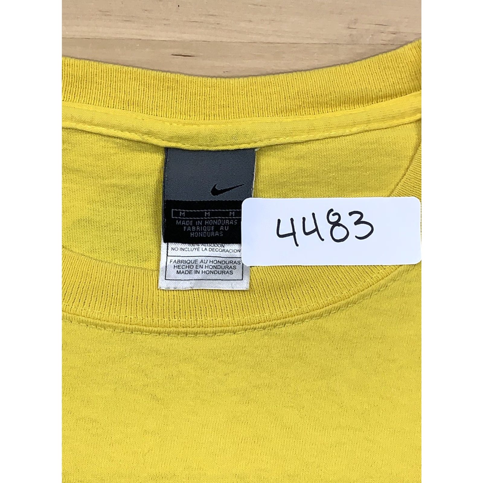 Nike Nike T Shirt Men Yellow Short Sleeve 90s Logo Sports Reg Size M Size US M / EU 48-50 / 2 - 5 Thumbnail