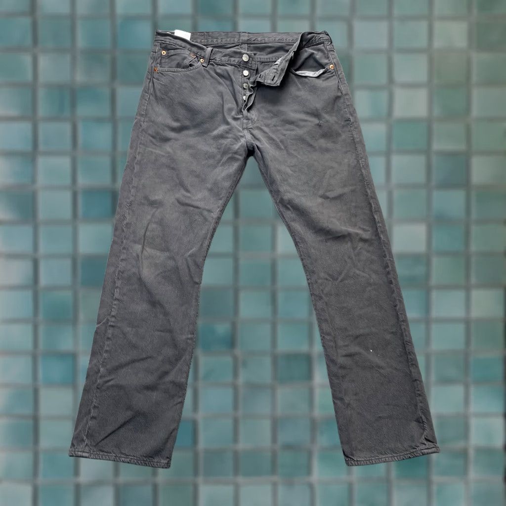 Levi's Levi's 501 Jeans Mens 36x30 Gray Straight Leg Denim Cotton Dark Wash Size US 36 / EU 52 - 1 Thumbnail