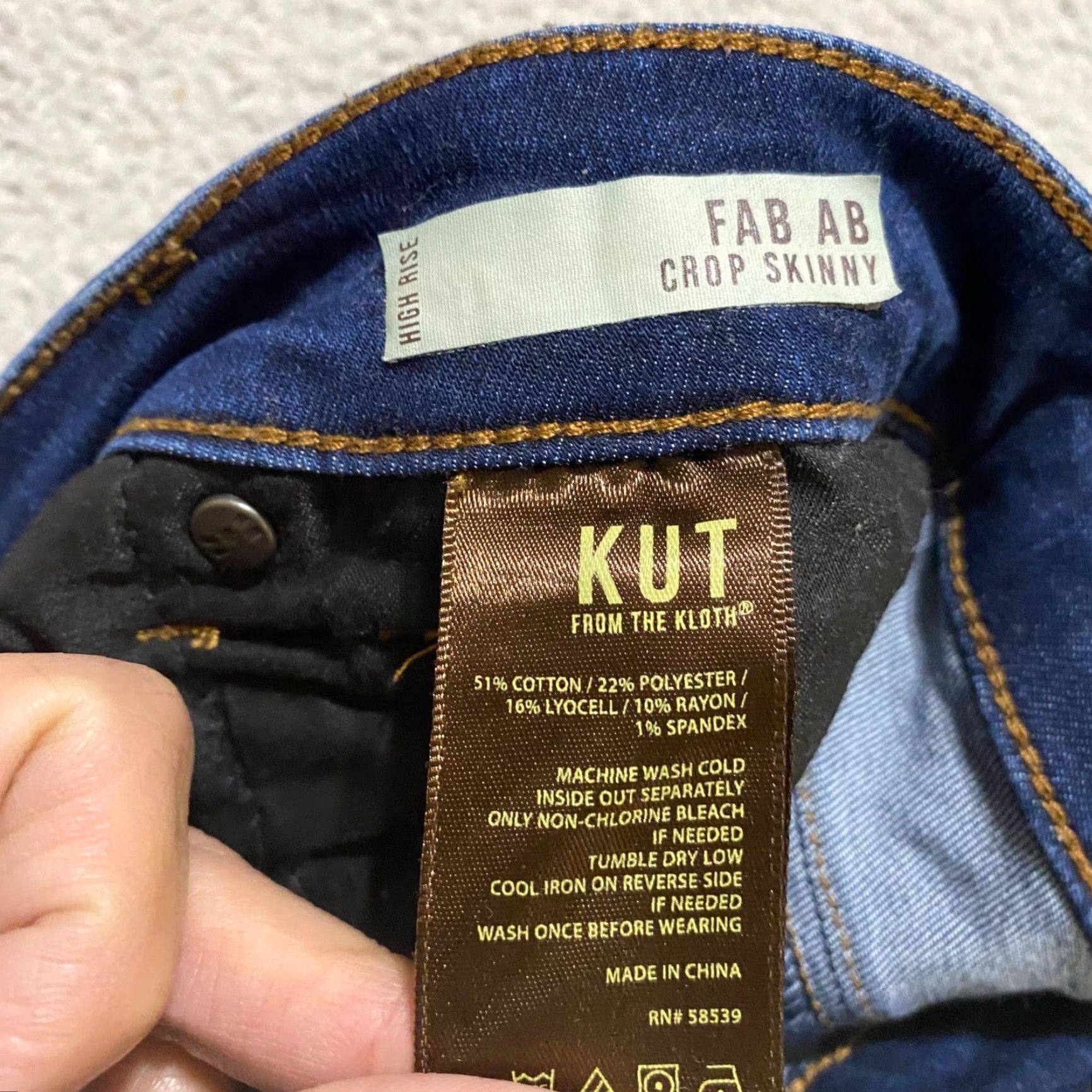 Vintage KUT from the Kloth Jeans Womens 8 Blue Denim Dark Wash Skinny High Rise Button Zip Size 30" / US 8 / IT 44 - 4 Thumbnail